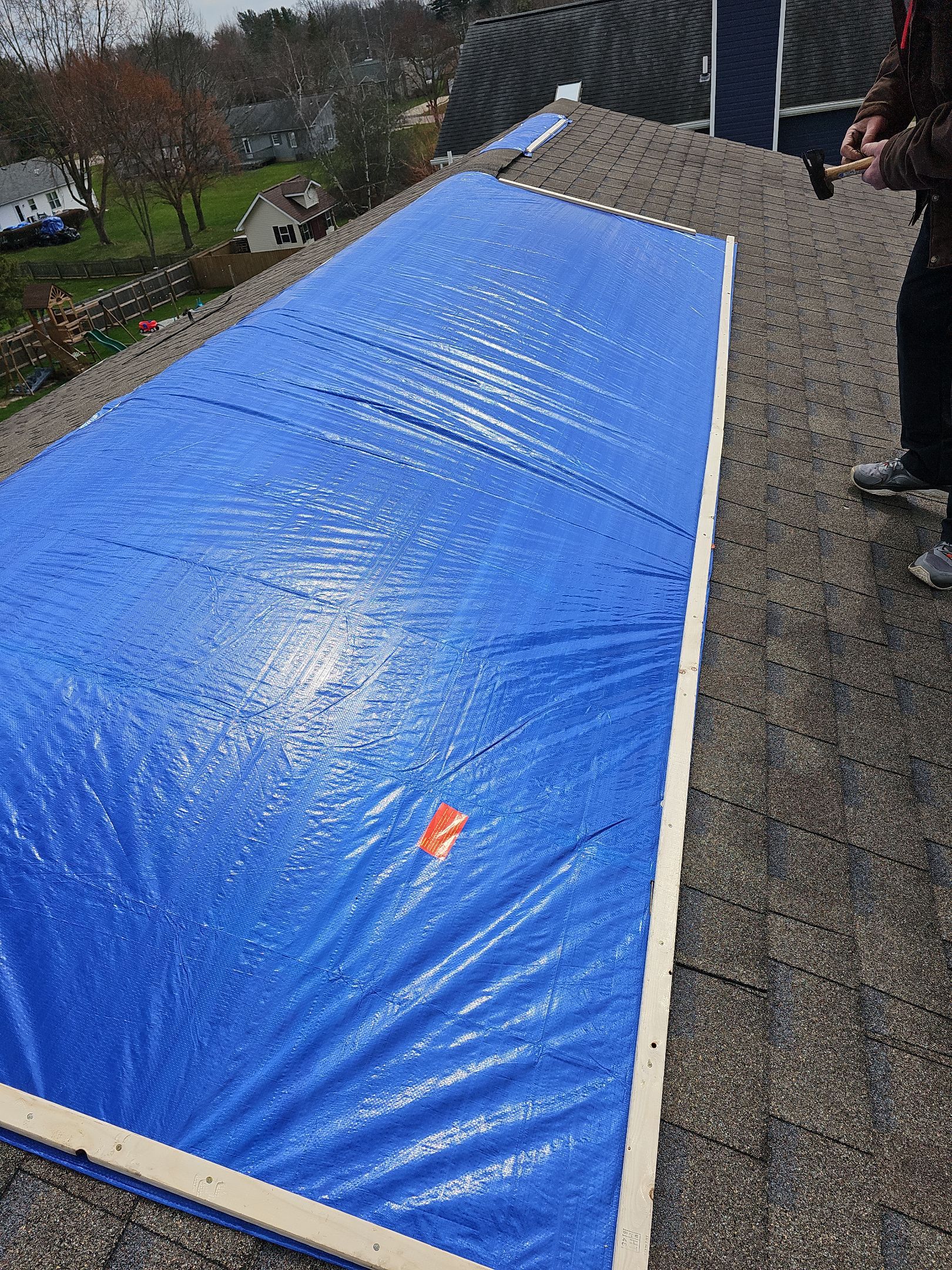 ATLAS PINNACLE COLOR: BLACK SHADOW by Eagle Eye Roofing