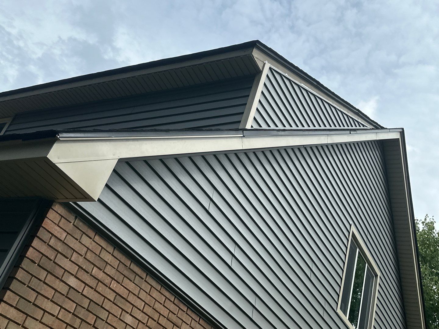 Siding Replacement using CertainTeed Monogram D5 Clapboard by 180 Contractors