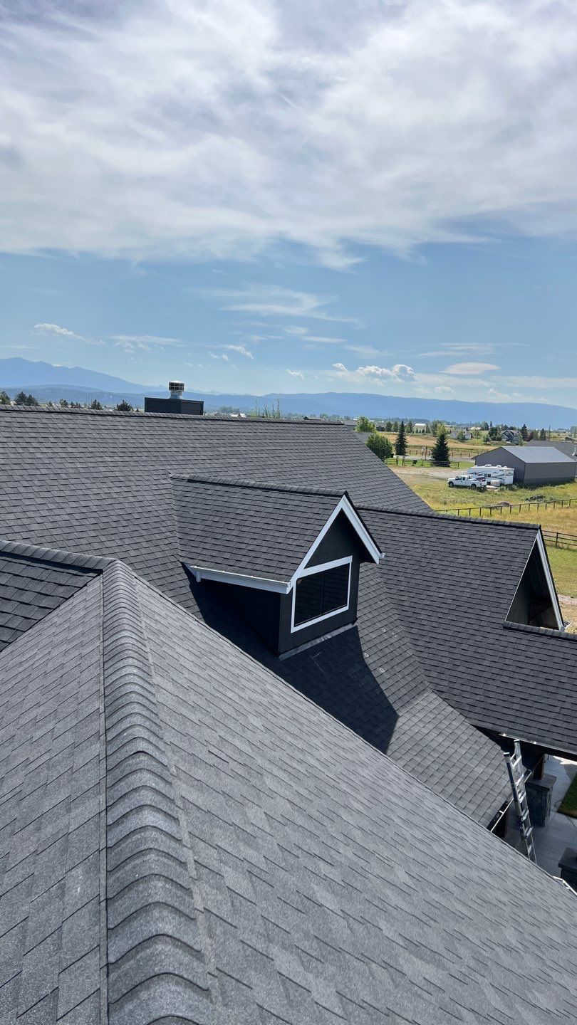 Owens Corning TruDefinition Duration - Onyx Black by Montana Roofing Solutions