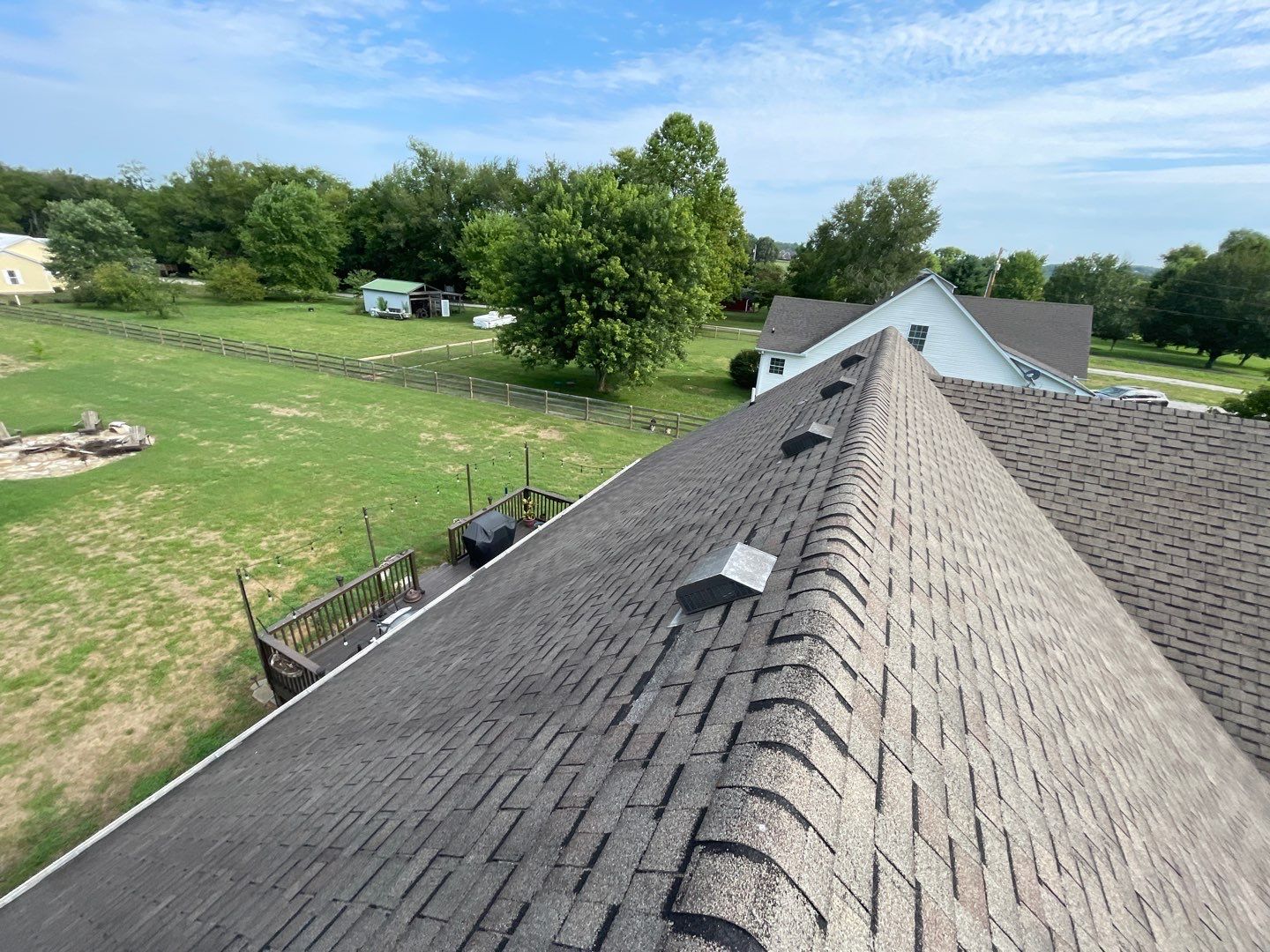 Residential Roofing Installation using Owens Corning Oakridge Roofing System by Undersun Roofing 