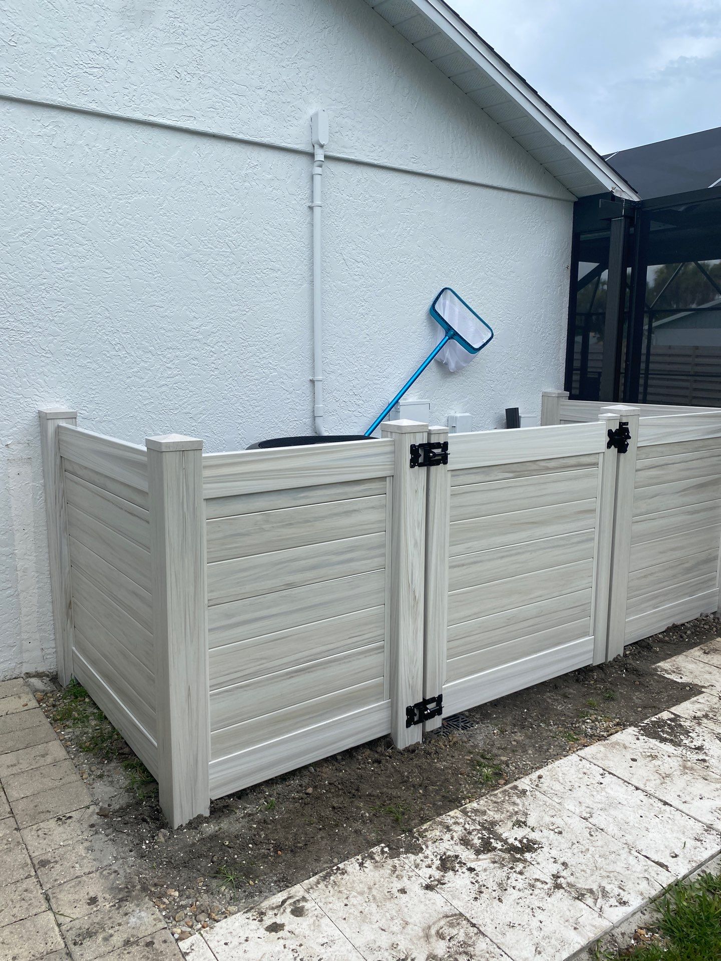 3707 Kingston  by H&Y Fence