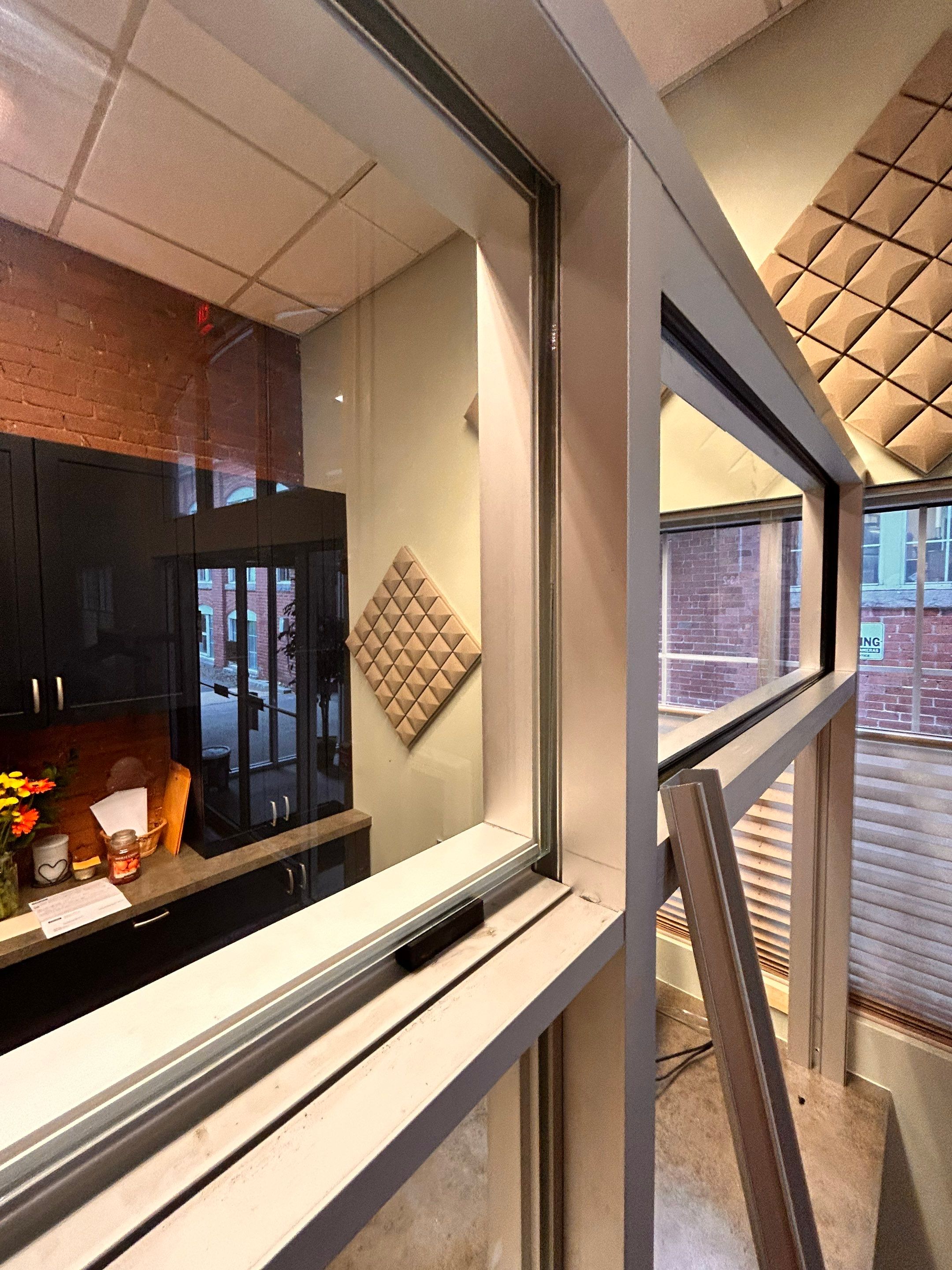 Dental Healthworks - Custom Built Reception Window by Cheshire Glass Company