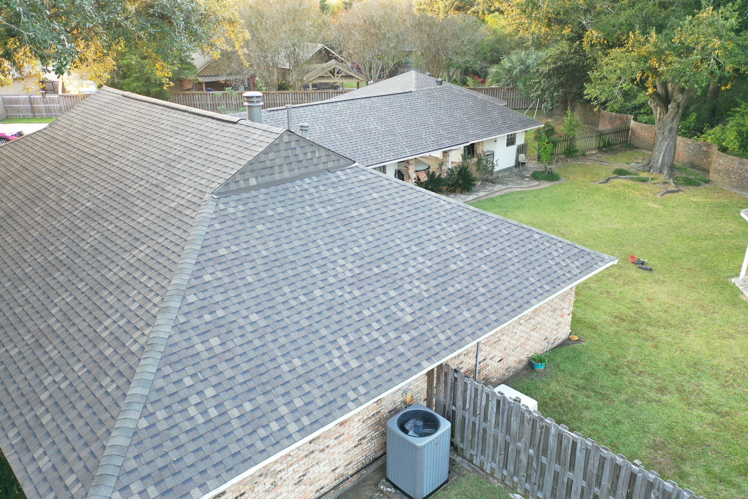 Atlas Pinnacle Pristine Weathered Wood by Top Team Roofing & Construction