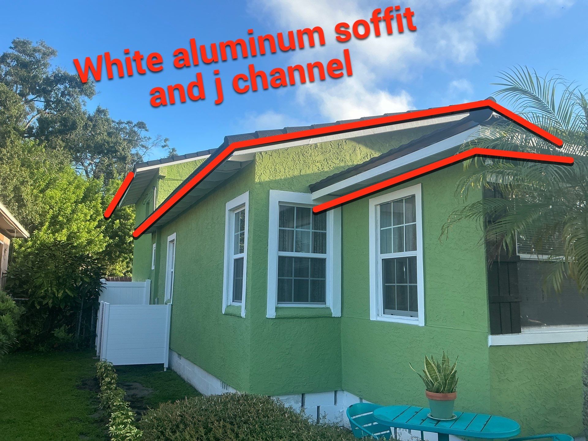 White Aluminum Soffit and Fascia in St.Petersburg FL by Gutter Professors
