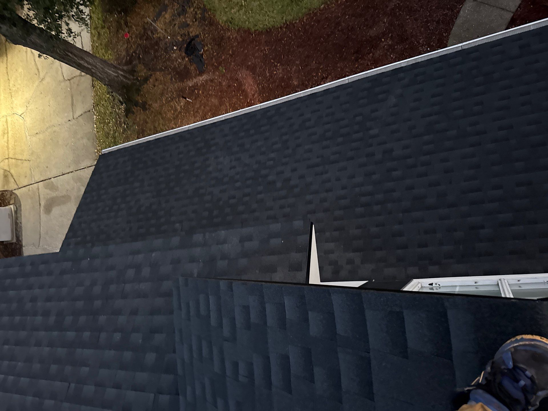 GAF Charcoal Architectural Shingle - Re-roof by Endless Summer Roofing Co.