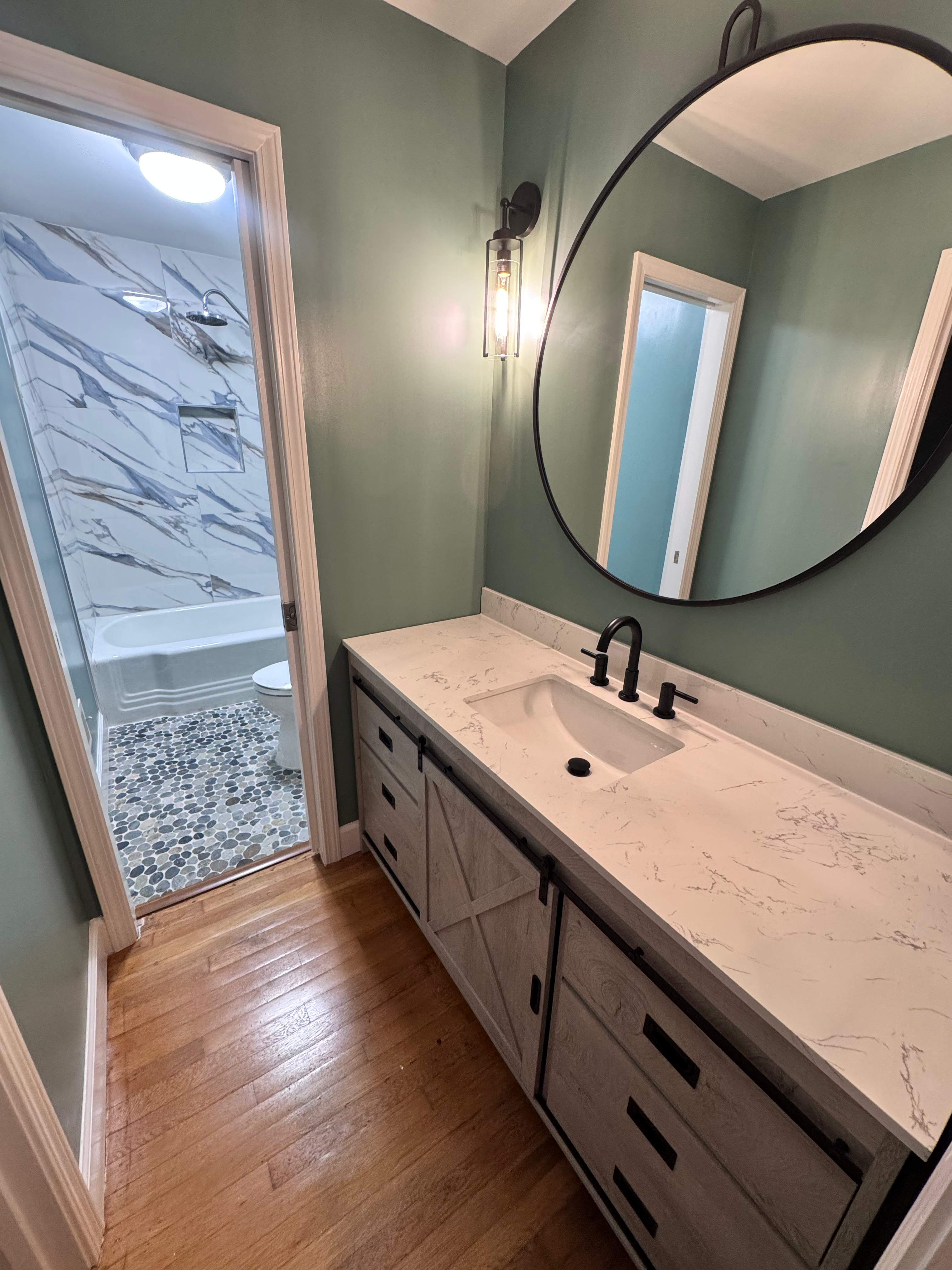 Guest bathroom renovation by Prudencio