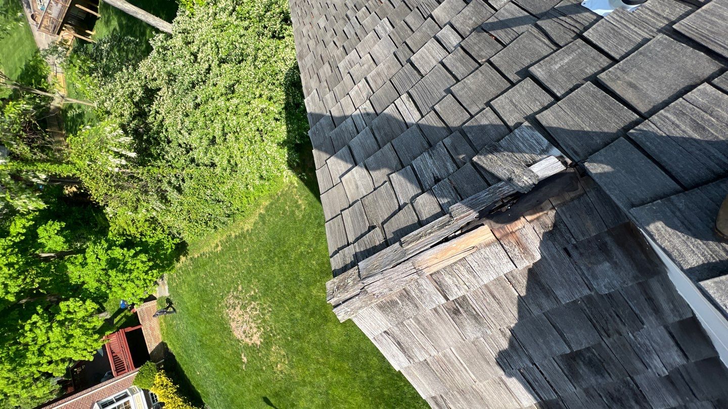 Falls Church - 18" Perfection CCA Shakes in Western Red Cedar by RM Banning, Inc.