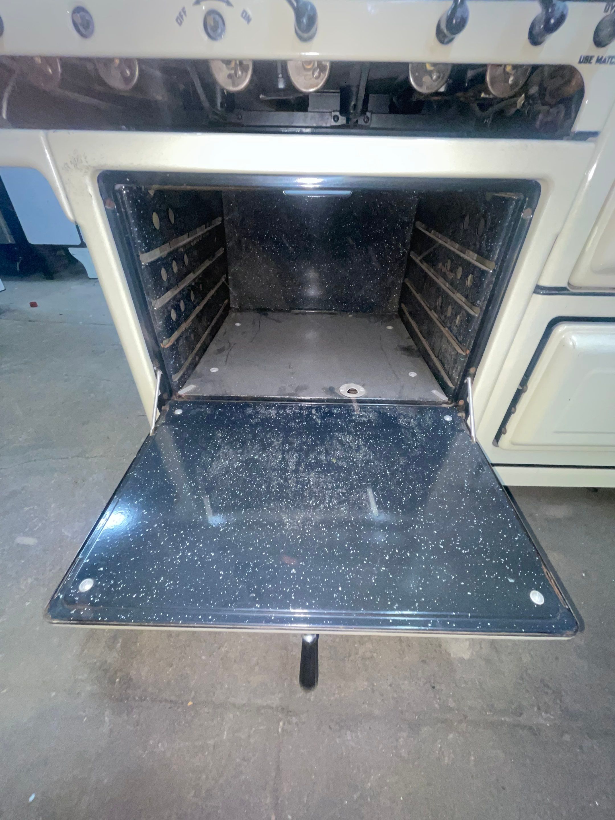 Stoves for Sale as of December 2023 by Belgrove Appliance Inc