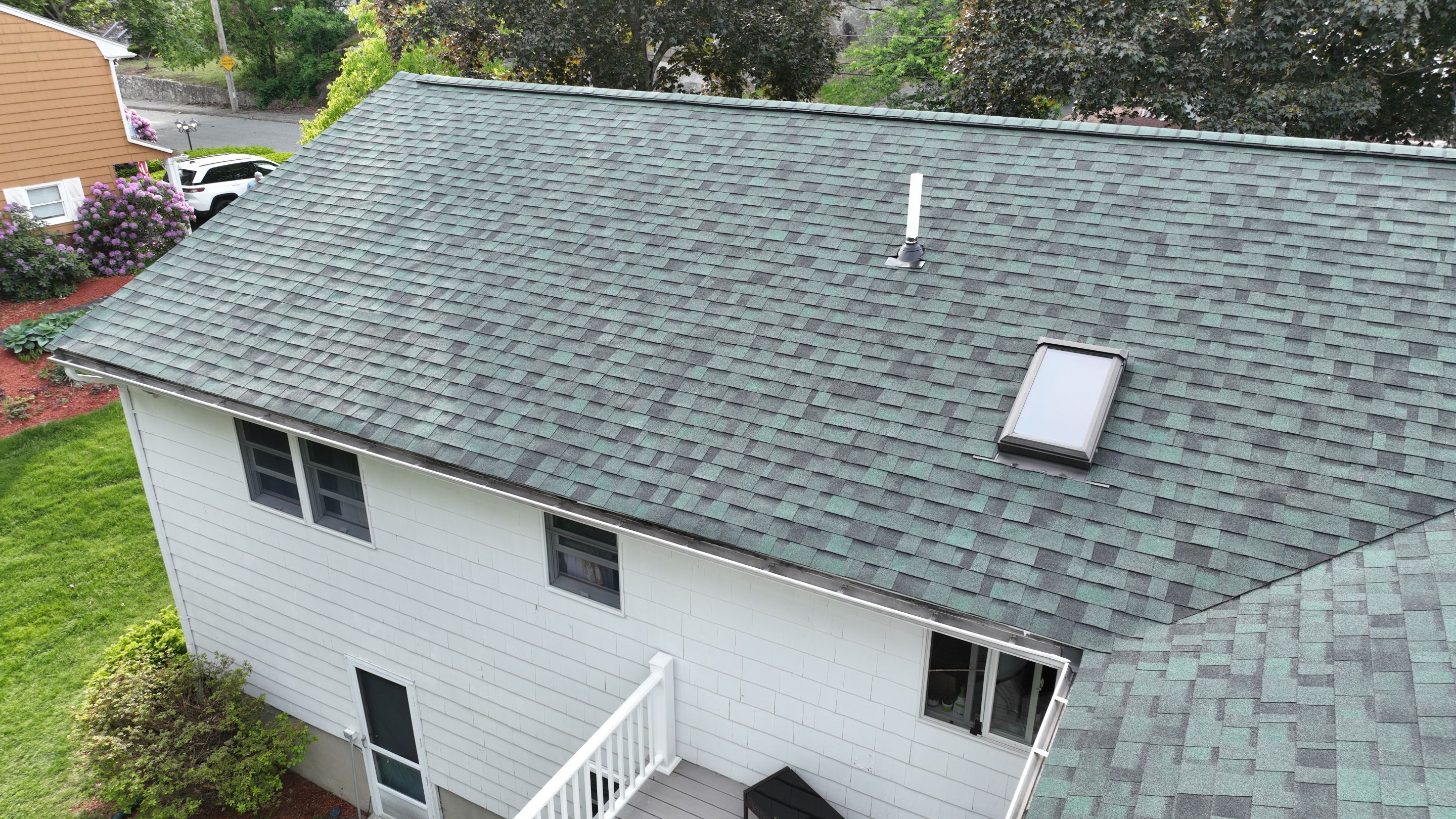 Full Roof Replacement in Saugus, MA – Owens Corning Duration, Chateau Green by JOHNNYS PRO