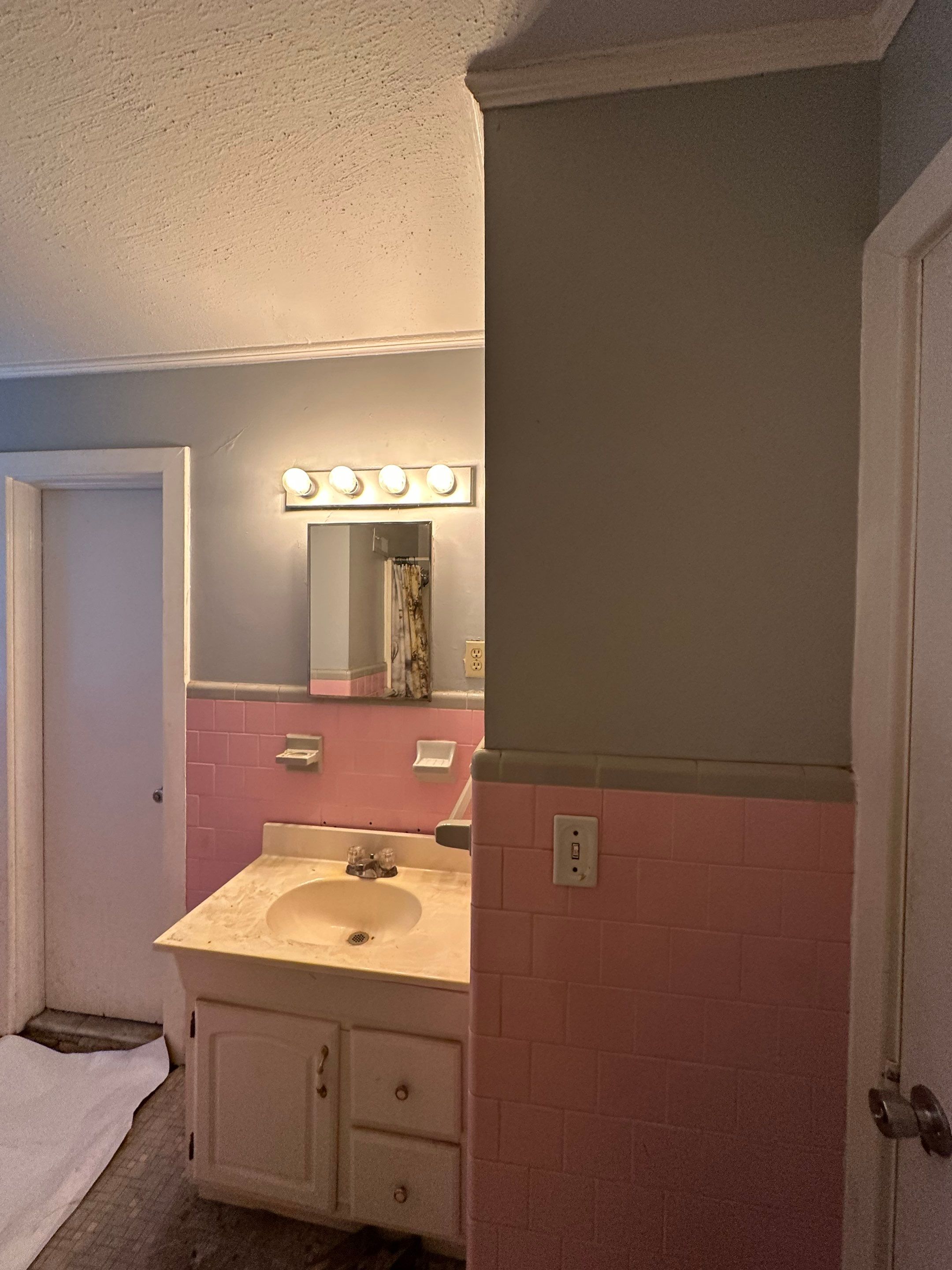 2460 Hull Rd Bathroom Renovation by Ironclad Builders LLC