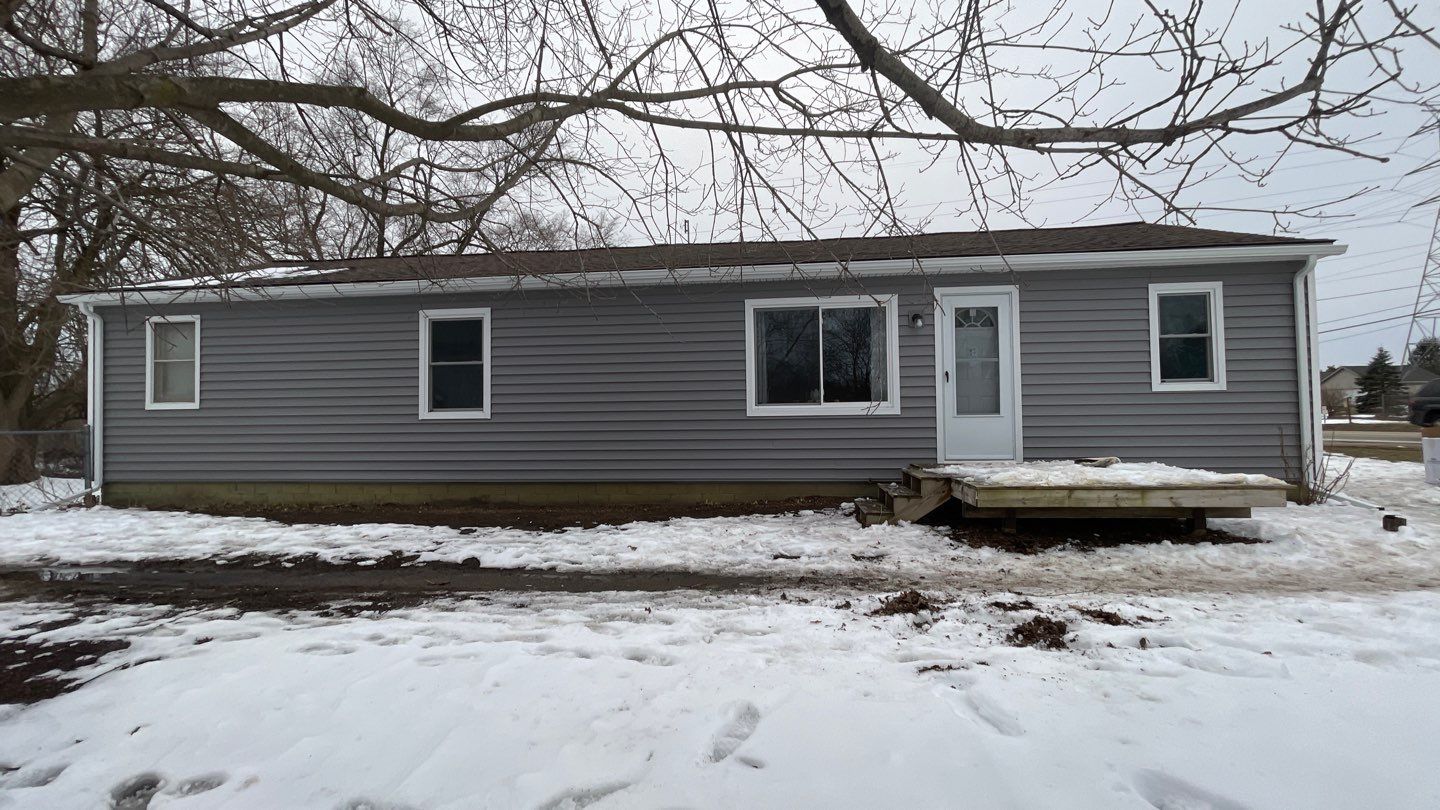 Siding Replacement using Certainteed Monogram D5 by 180 Contractors