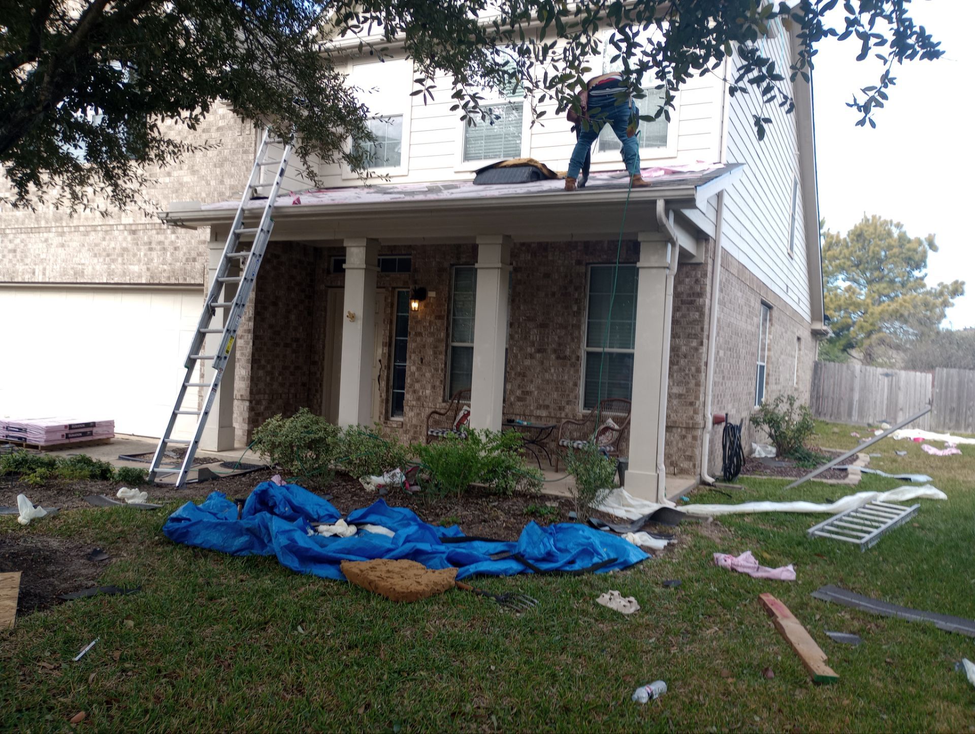 Residential Roofing Installation using Owen's Corning Duration (Lifetime) Shingles by Roof Repair Company