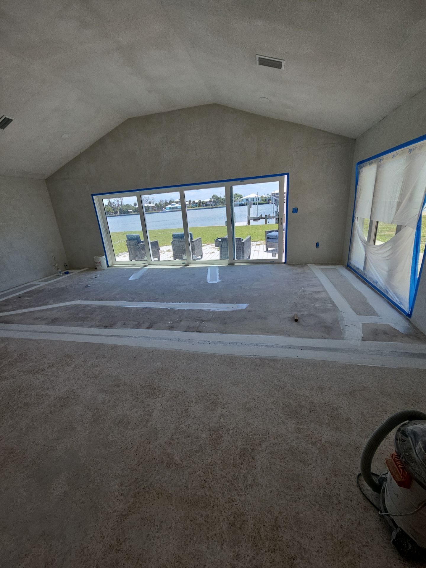 Eglewood Home by Seamless Surfaces