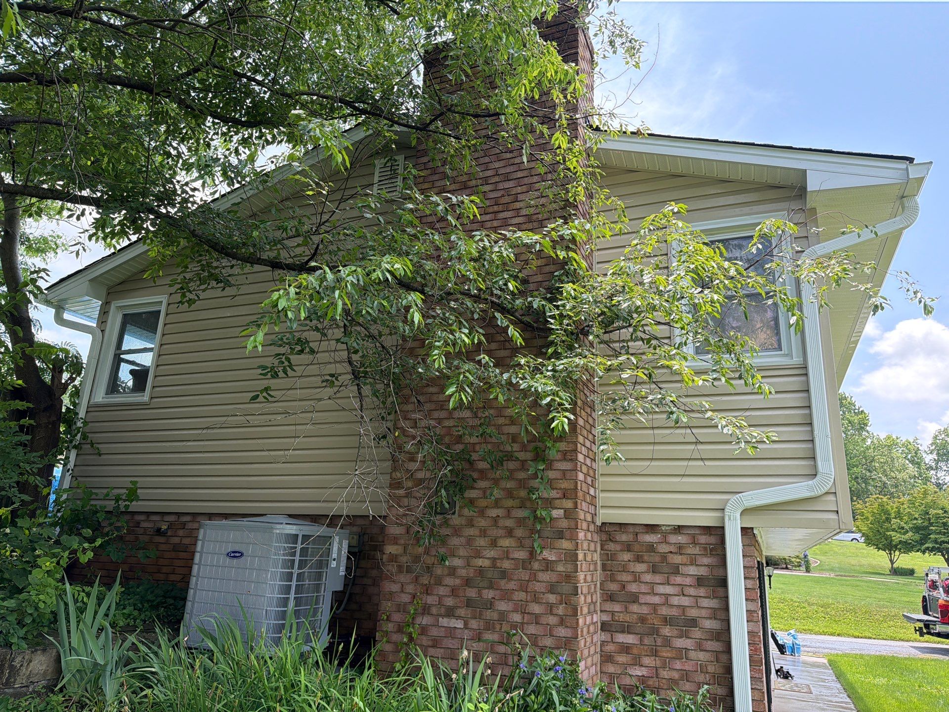 House and Pool Concrete Washing Services In Ellicott City by Baltimore Pressure Washers Inc.