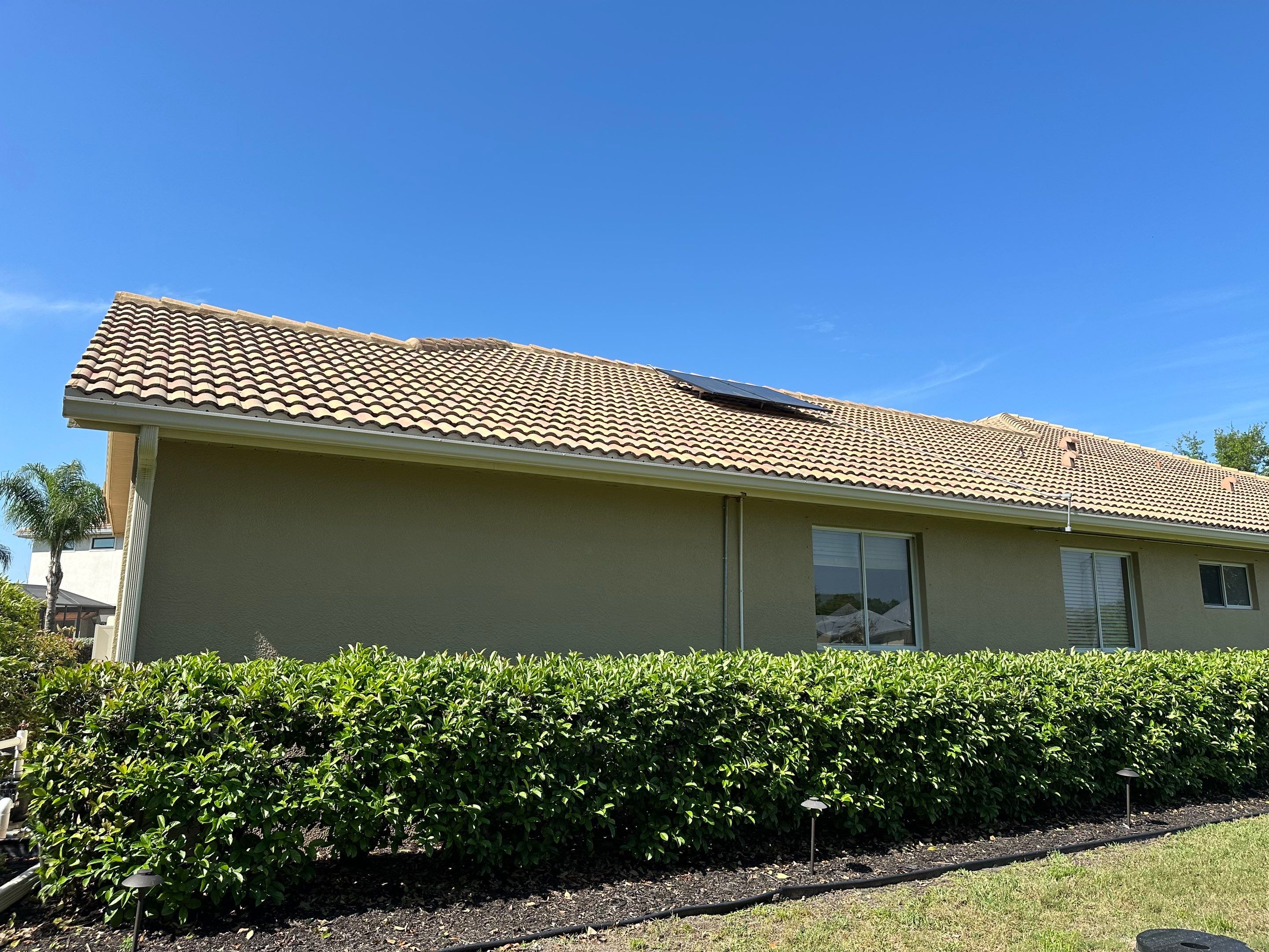 Concrete Tile Roof Cleaning in Winding River Community, Bradenton, FL | Sunshine AquaWash by Sunshine AquaWash