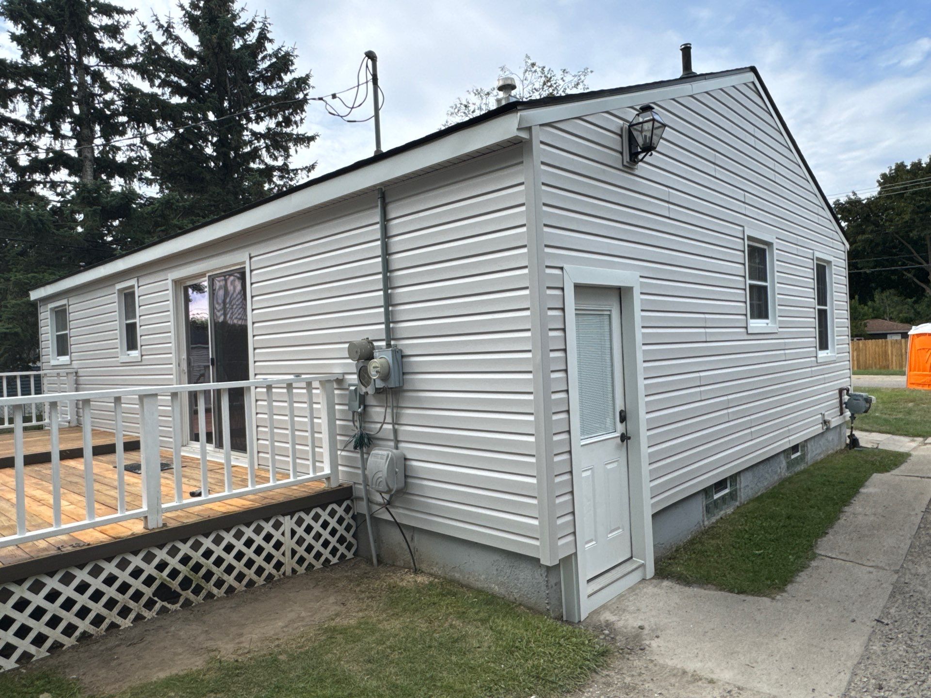 Siding Replacement using Alside D5" Platinum Grey by 180 Contractors