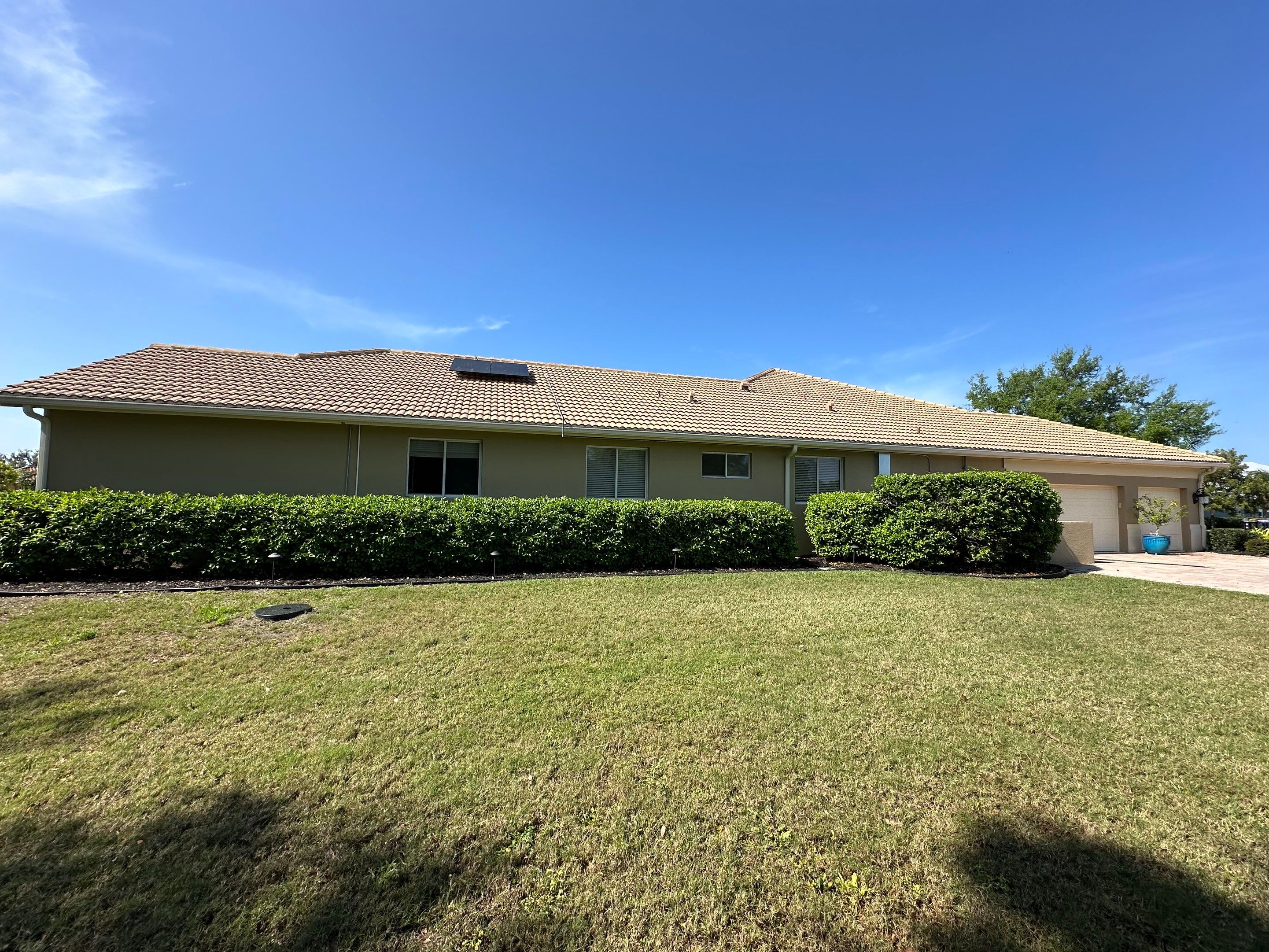Concrete Tile Roof Cleaning in Winding River Community, Bradenton, FL | Sunshine AquaWash by Sunshine AquaWash