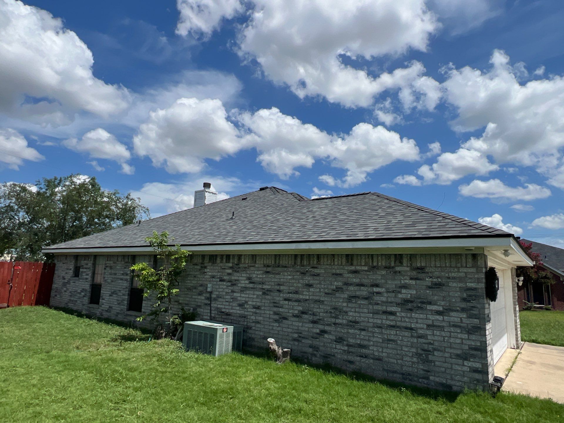 Estate Gray - Owens Corning TruDefinition Duration by RoofsOnly.com