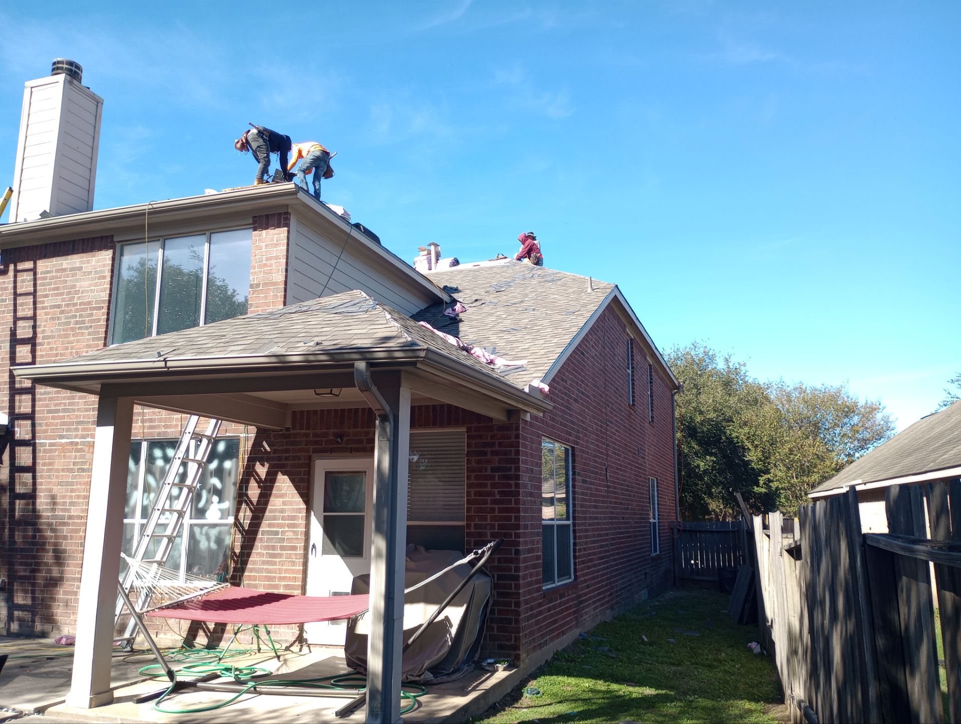 Residential Roofing Installation using Owen's Corning Duration (Lifetime) Shingles by Roof Repair Company