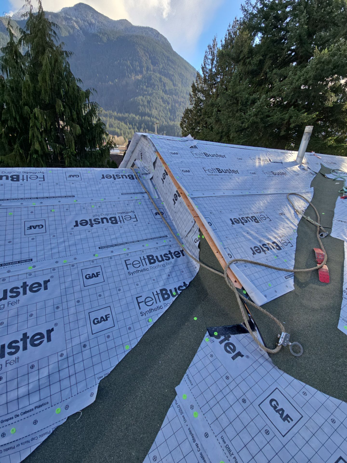 Residential Re-Roof using GAF Timberline HDZ Charcoal by Top Notch Roofing Inc