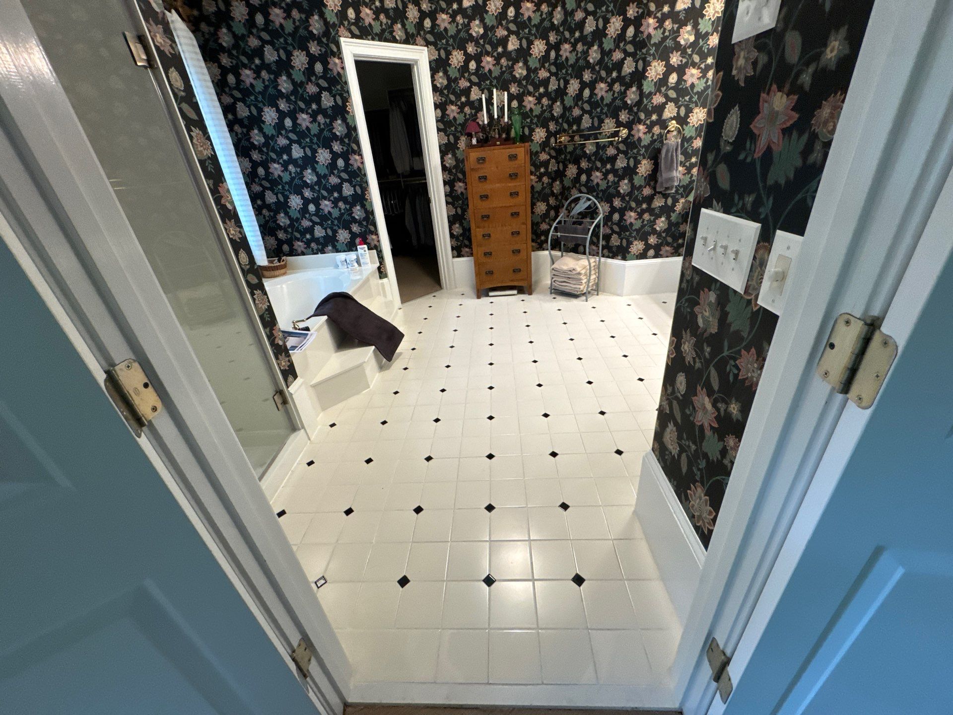 Master bathroom renovation by Prudencio