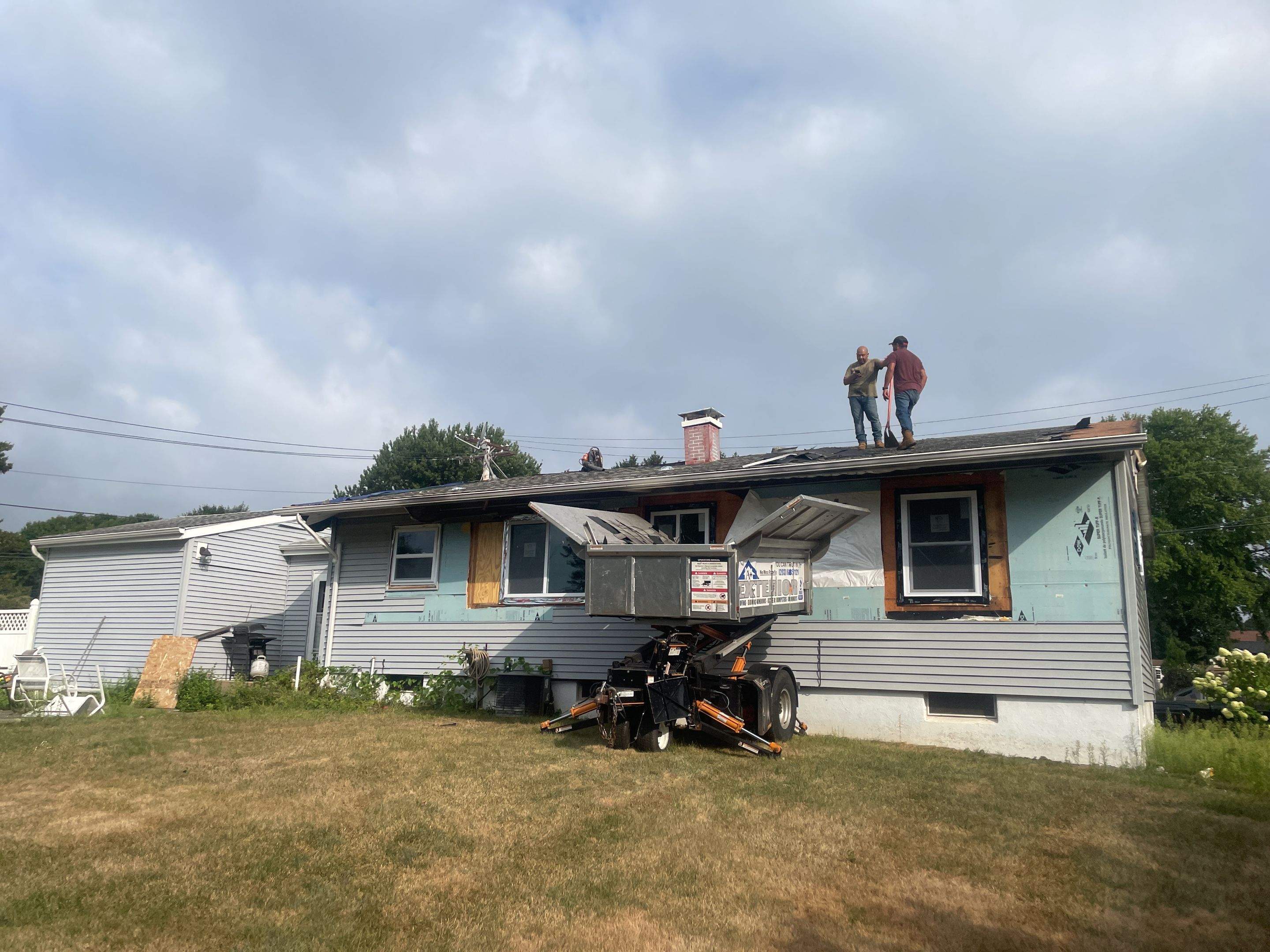 Fire Damage using Certainteed Mainsteet D4 and Owens corning quarry gray by A Plus Exterior