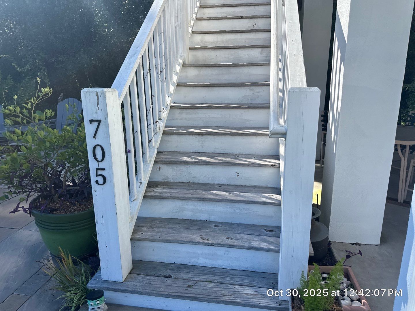 Wood Deck using Wood Stain by DuraSeal