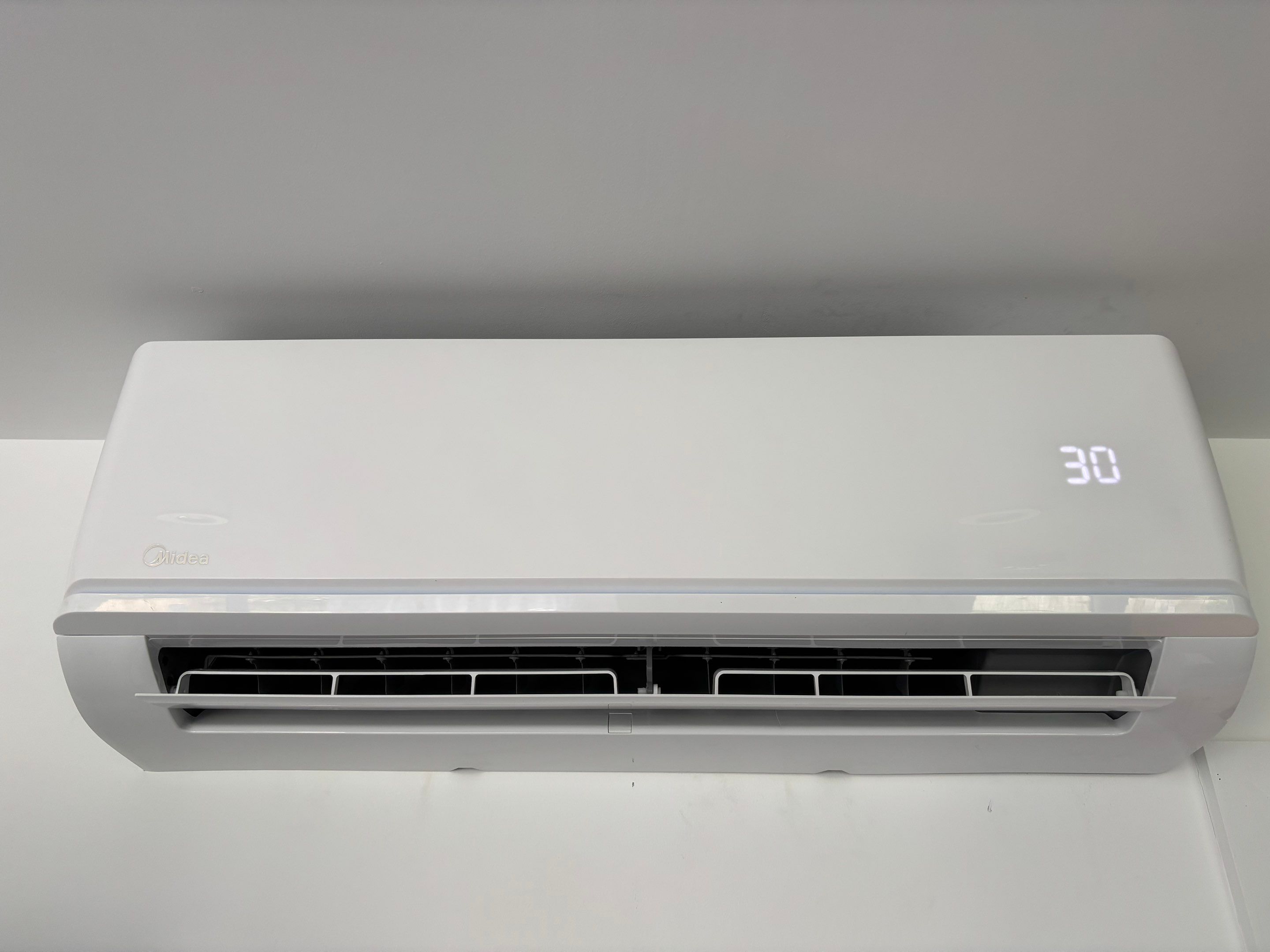 ❄️ Another quality air-to-air heat pump installation completed by the Elite Services Group team. 🏡 by Elite Services Group Ltd