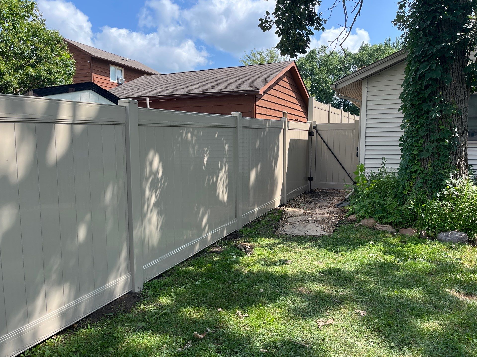 Adobe Vinyl Privacy Fence and Gate Installation in Waterloo by Perfect Picket Fence and Stain