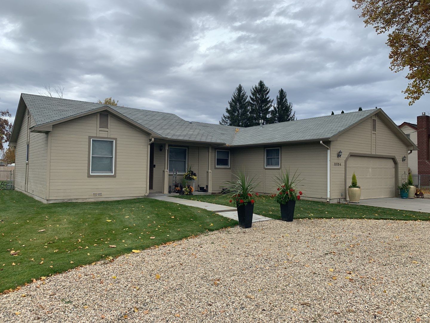 Star Idaho Single level roofing replacement using Duration Brownwood by ID Roofing LLC