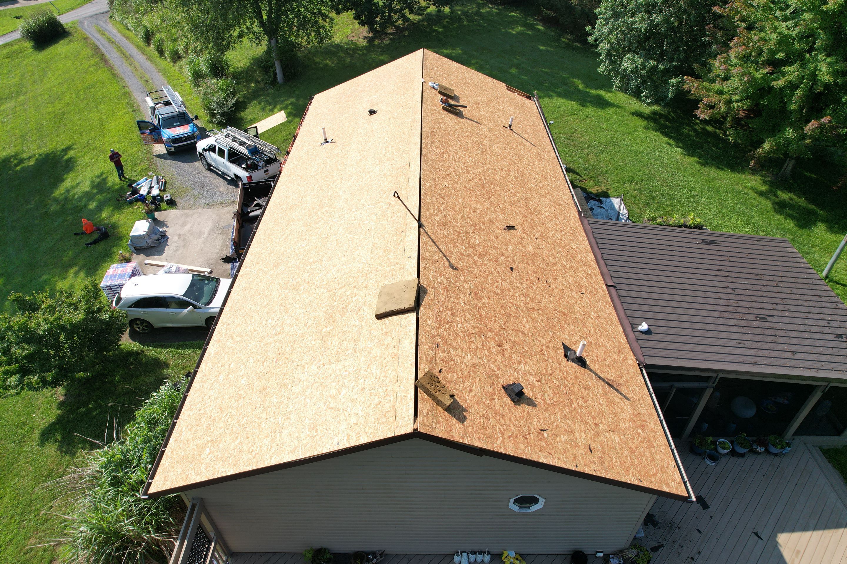 Residential Roofing Installation using GAF Timberline HDZ Charcoal by Rainstoppers Roofing