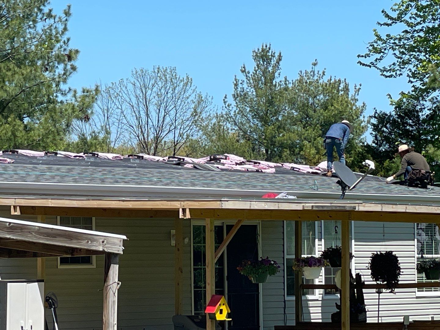 Residential Roofing Installation using Owens Corning Estate Gray Duration by Storm Contracting 