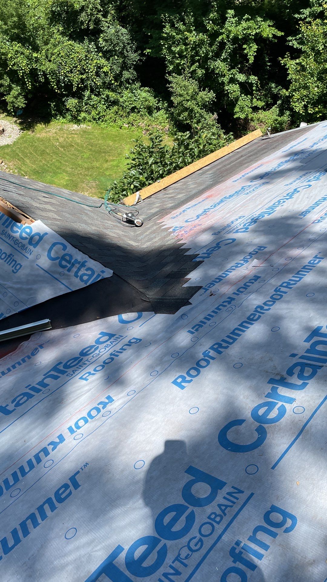 Roof Replacement using CertainTeed Landmark by 180 Contractors