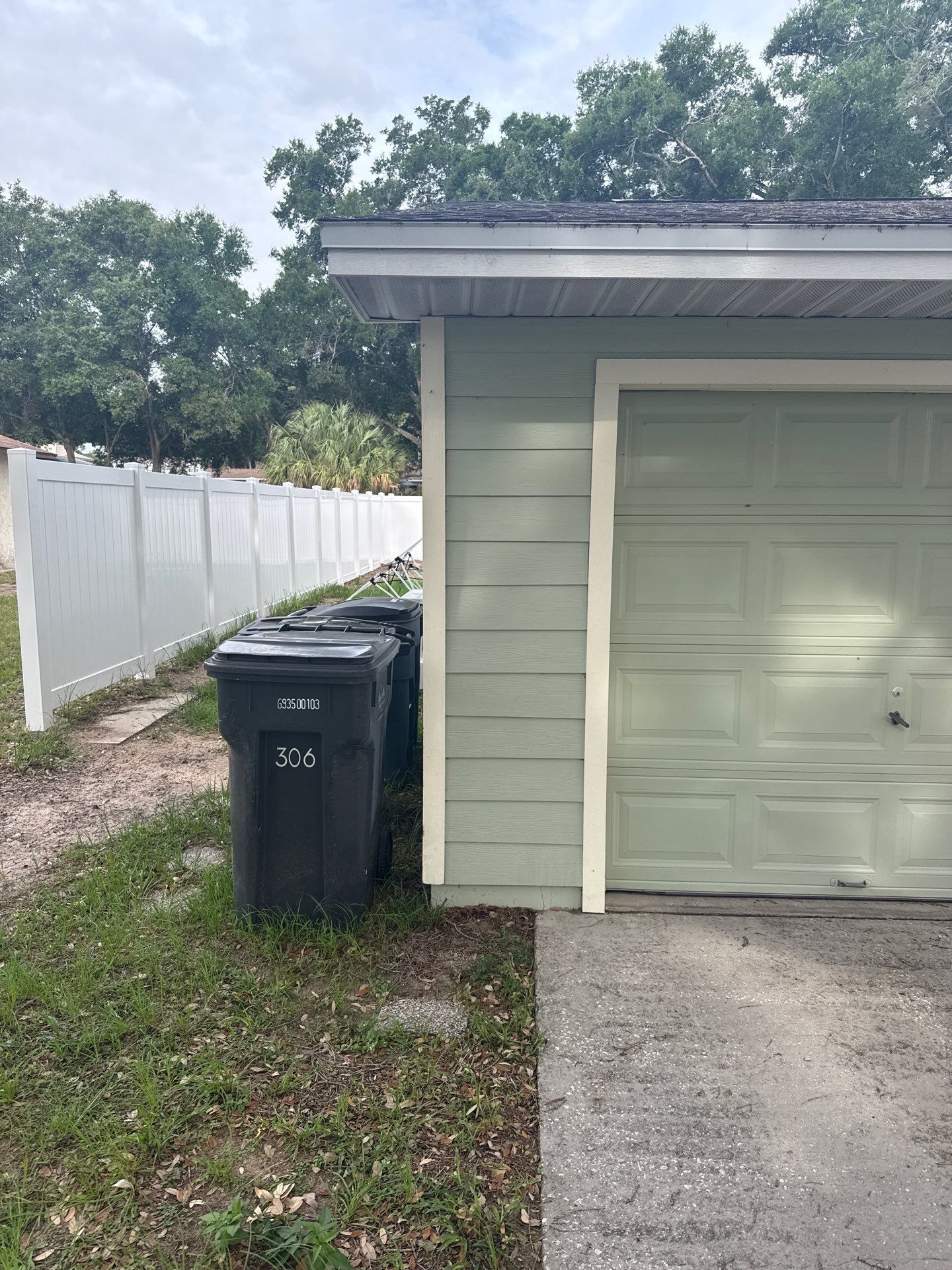 6-inch Cameo Gutters using K-Style Seamless Gutters in Saffner FL by Gutter Professors