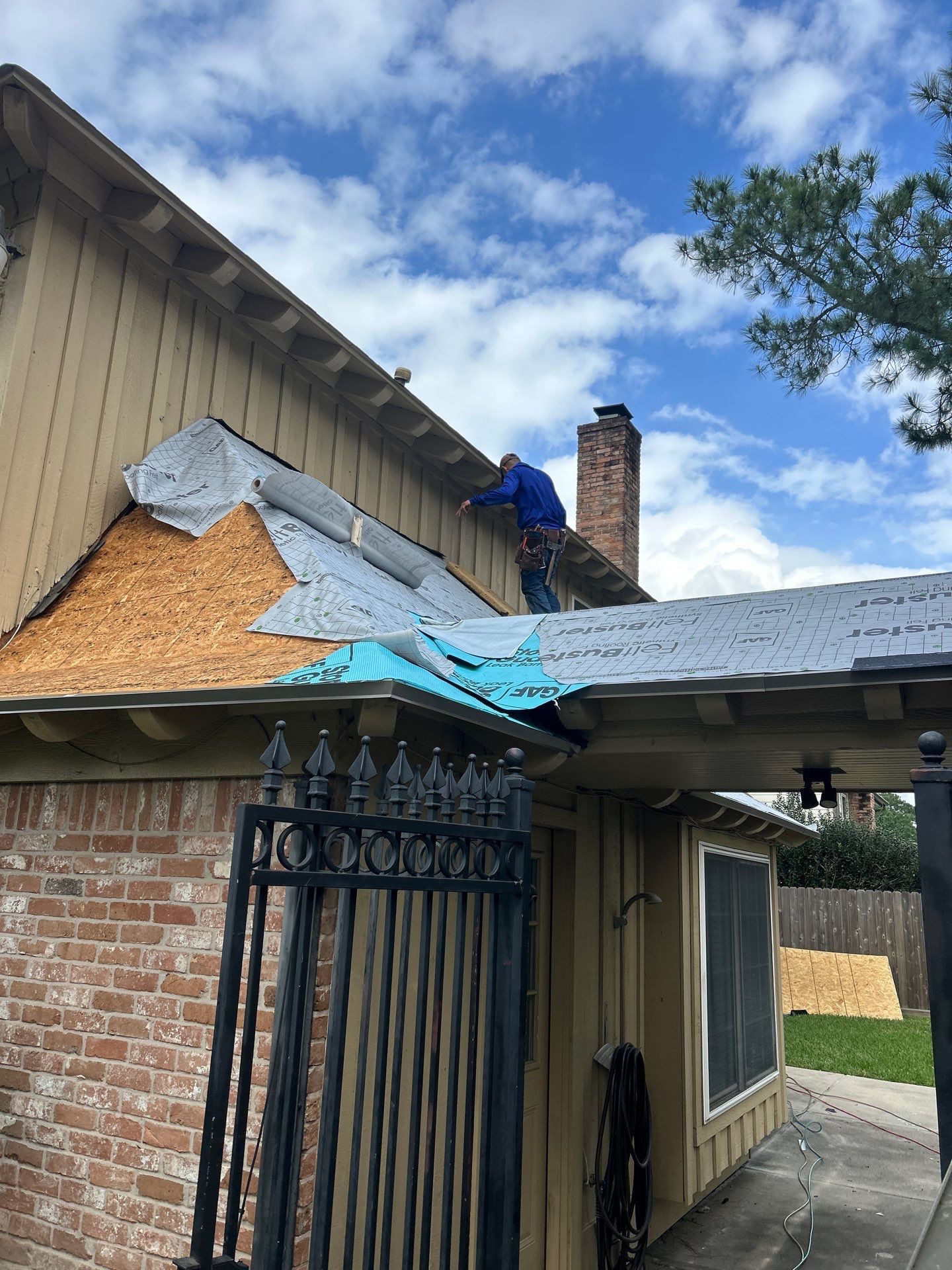 Roof Replacement in Houston TX by Roof Repair Company