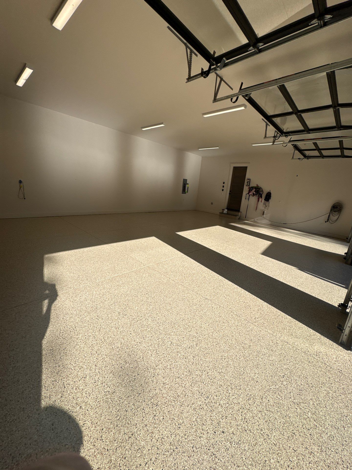 Driftwood Flake Garage Floor Transformation in Coeur d'Alene by Croc Coatings, LLC