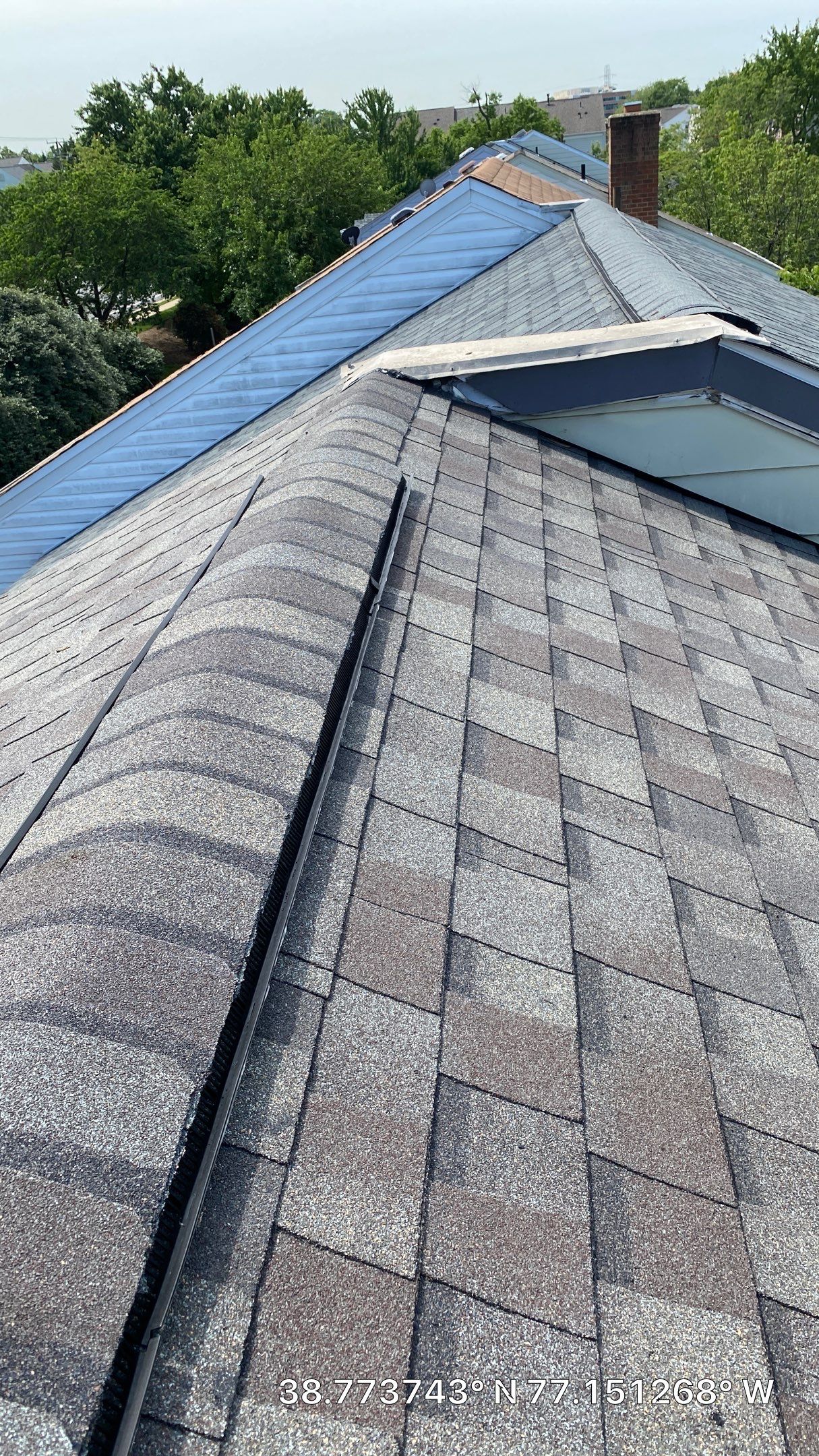 Alexandria - Certainteed Landmark Weathered Wood Shingles by RM Banning, Inc.