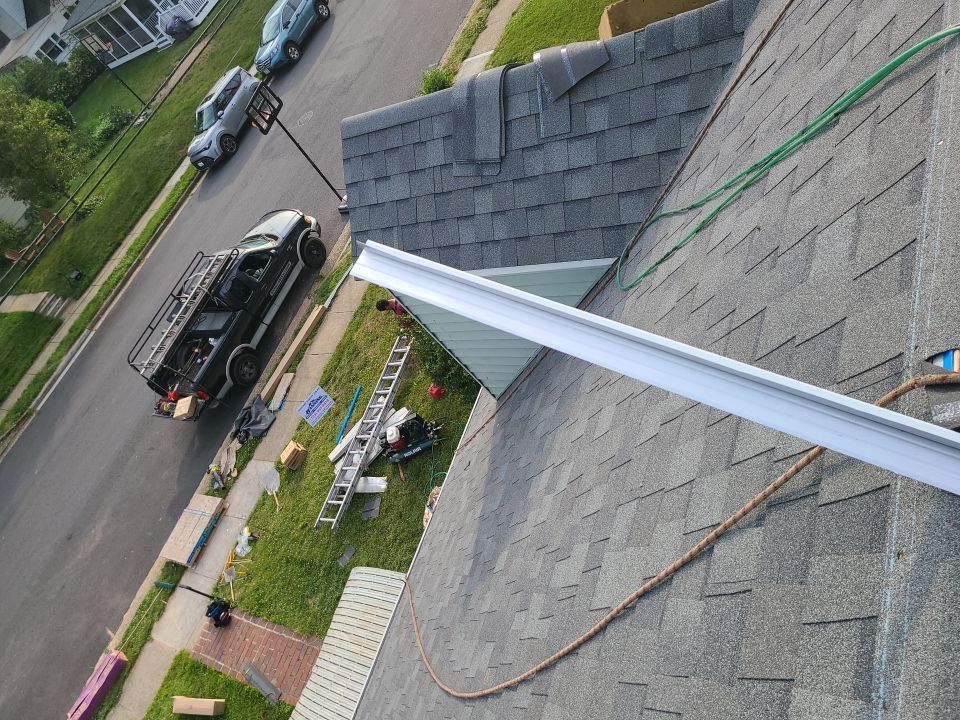 Arlington: CertainTeed Landmark Architectural Shingle in Georgetown Gray by RM Banning, Inc.