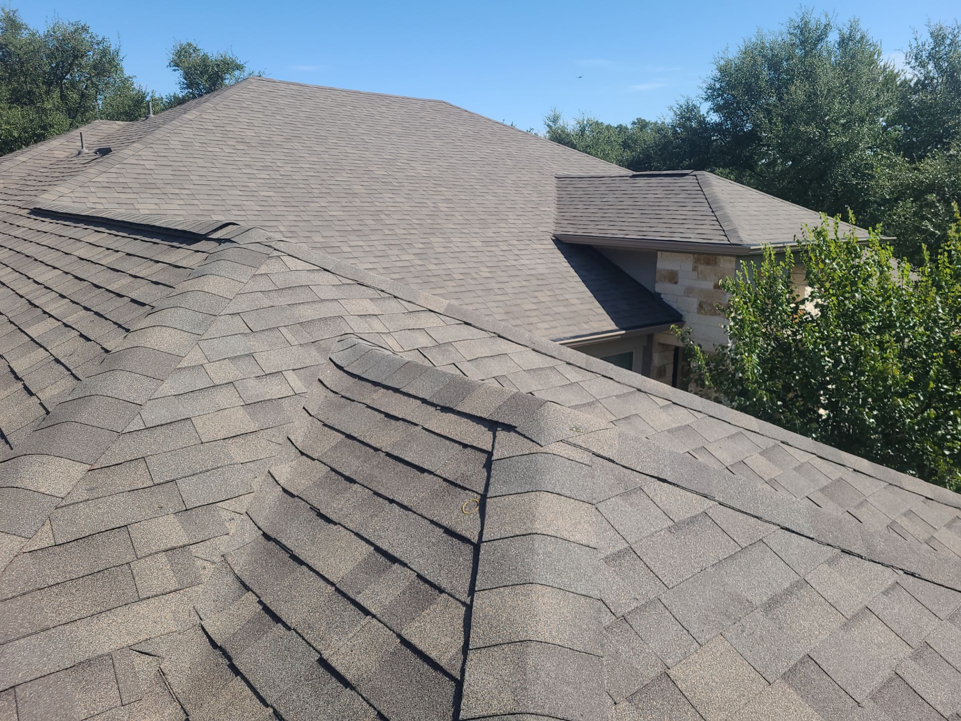 Class IV, Malarkey Vista  by Oakwood Roofing and Construction, LLC