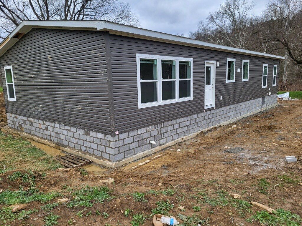 Freedom Farmhouse by Clayton Homes of Walton