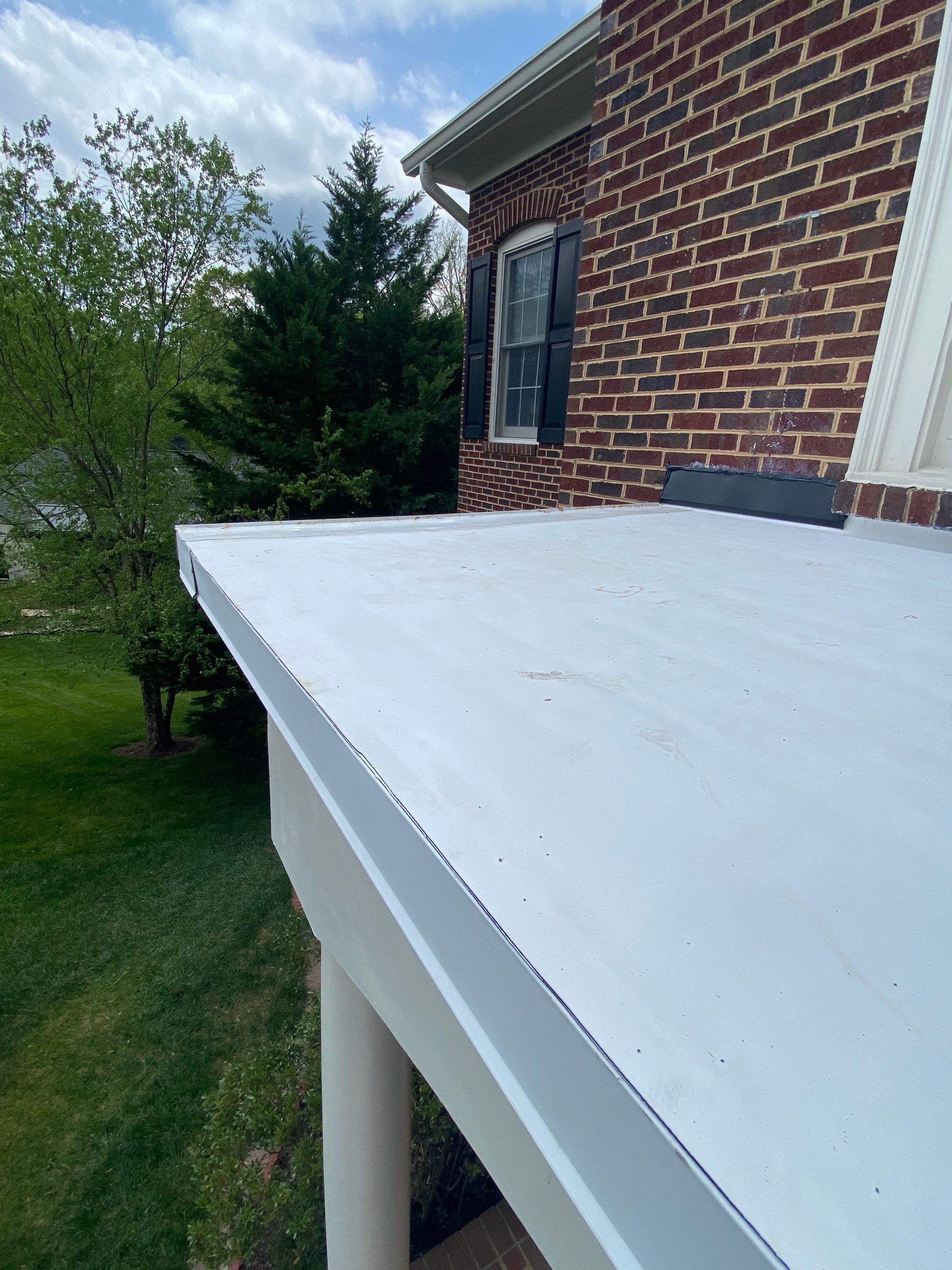 Springfield: CertainTeed Landmark Pro Designer Shingles in Max Def Charcoal Black by RM Banning, Inc.