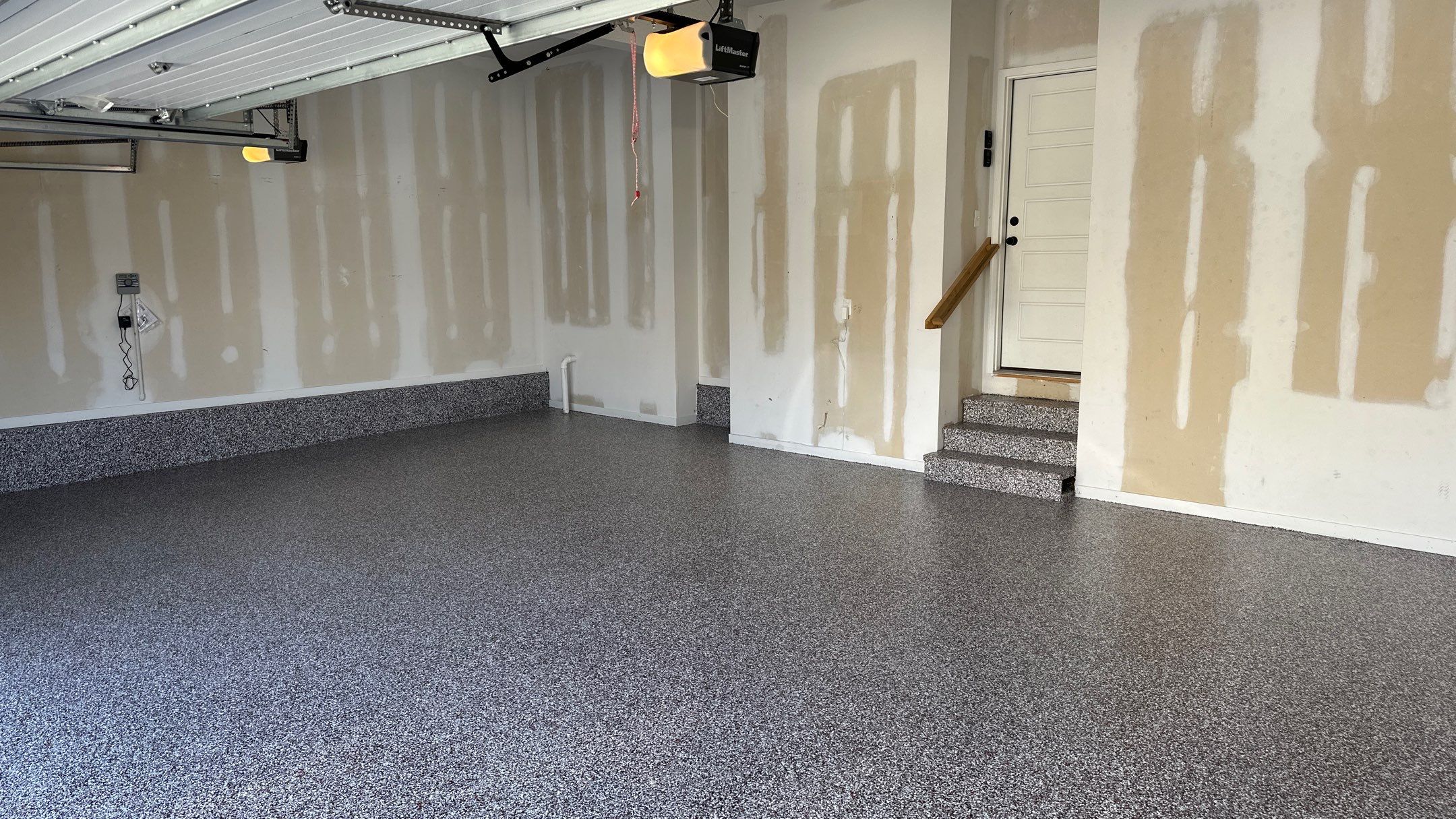 Amber Y. had a new Banner Red floor installed  by Banner Garage