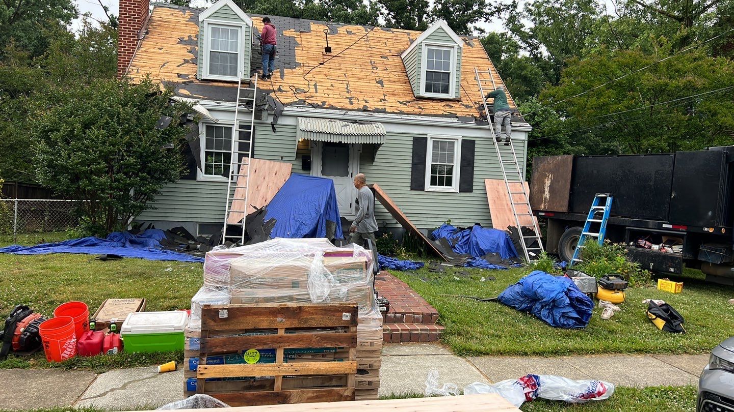 Arlington: CertainTeed Landmark Architectural Shingle in Georgetown Gray by RM Banning, Inc.