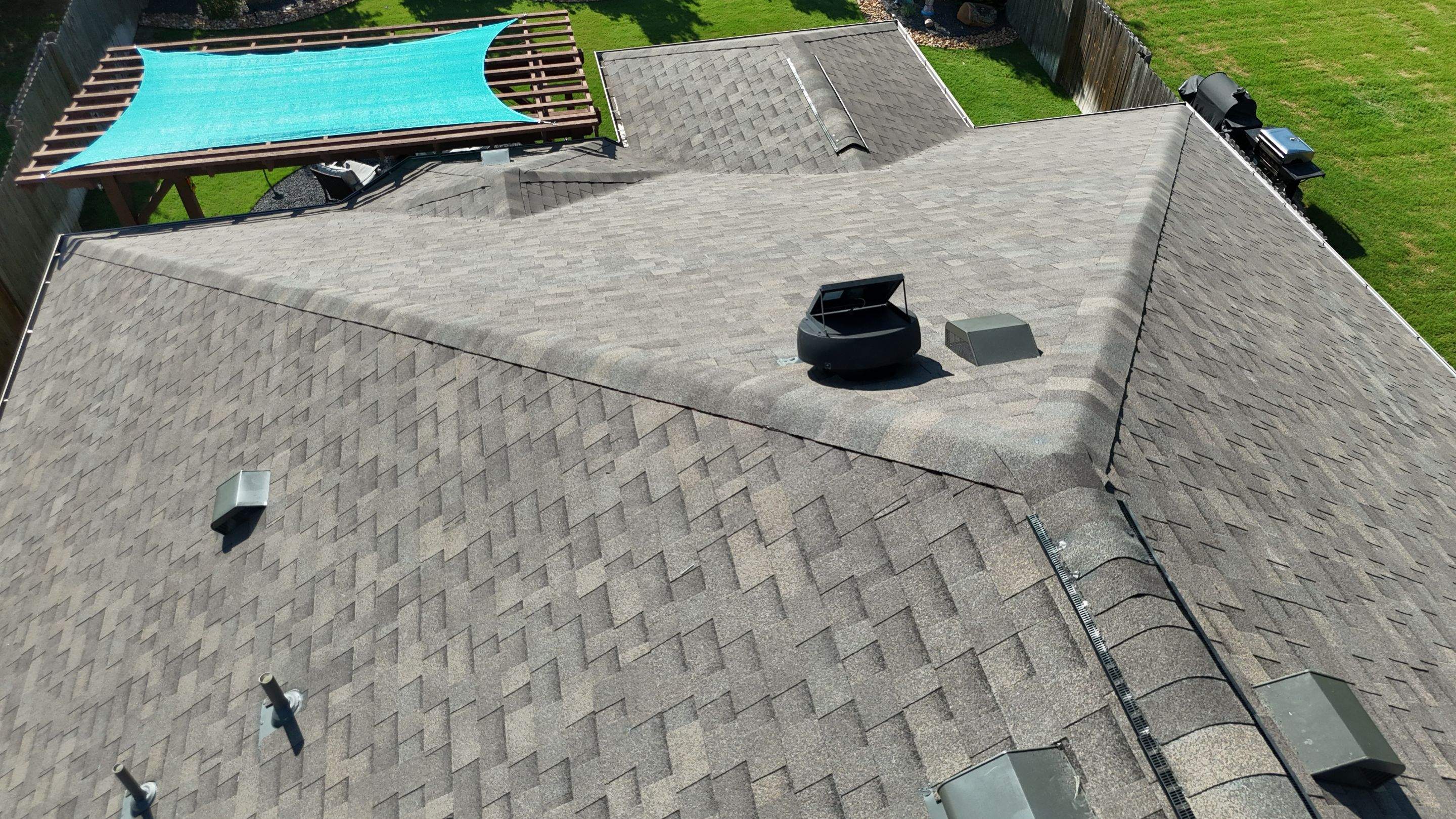 Weathered Wood - Malarkey Vista by RoofsOnly.com