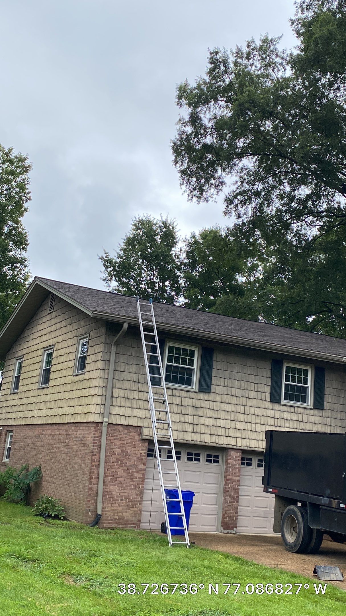 Alexandria: CertainTeed Landmark Pro Architectural Shingles in Max Def Shenandoah by RM Banning, Inc.