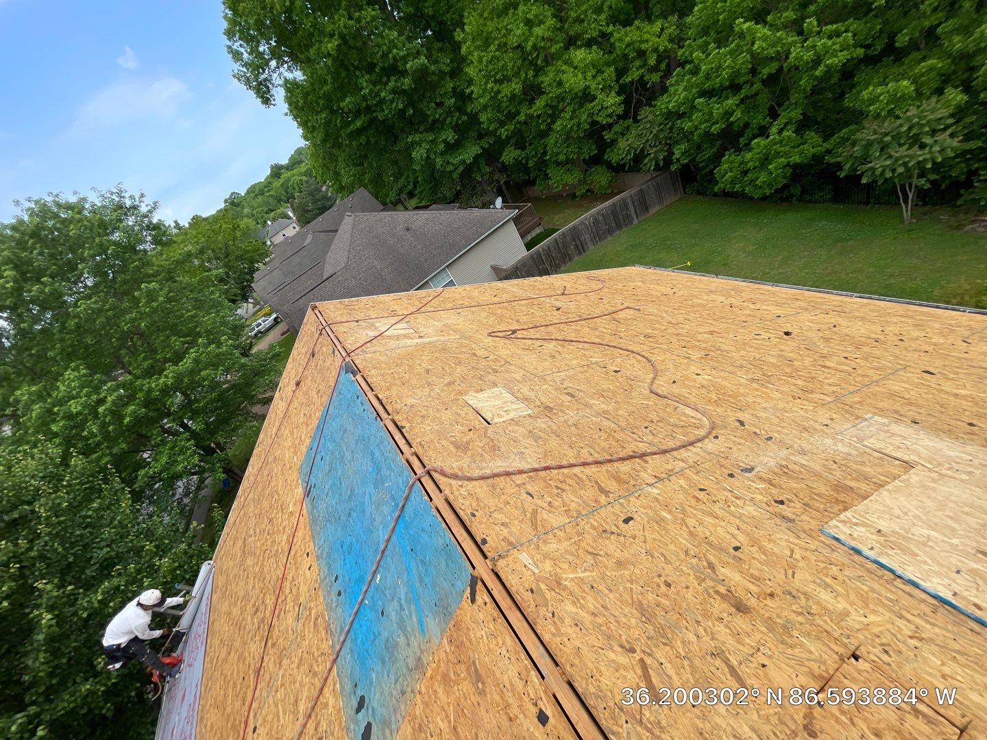 Residential Roofing Installation using Owens Corning Oakridge Roofing System by Undersun Roofing 