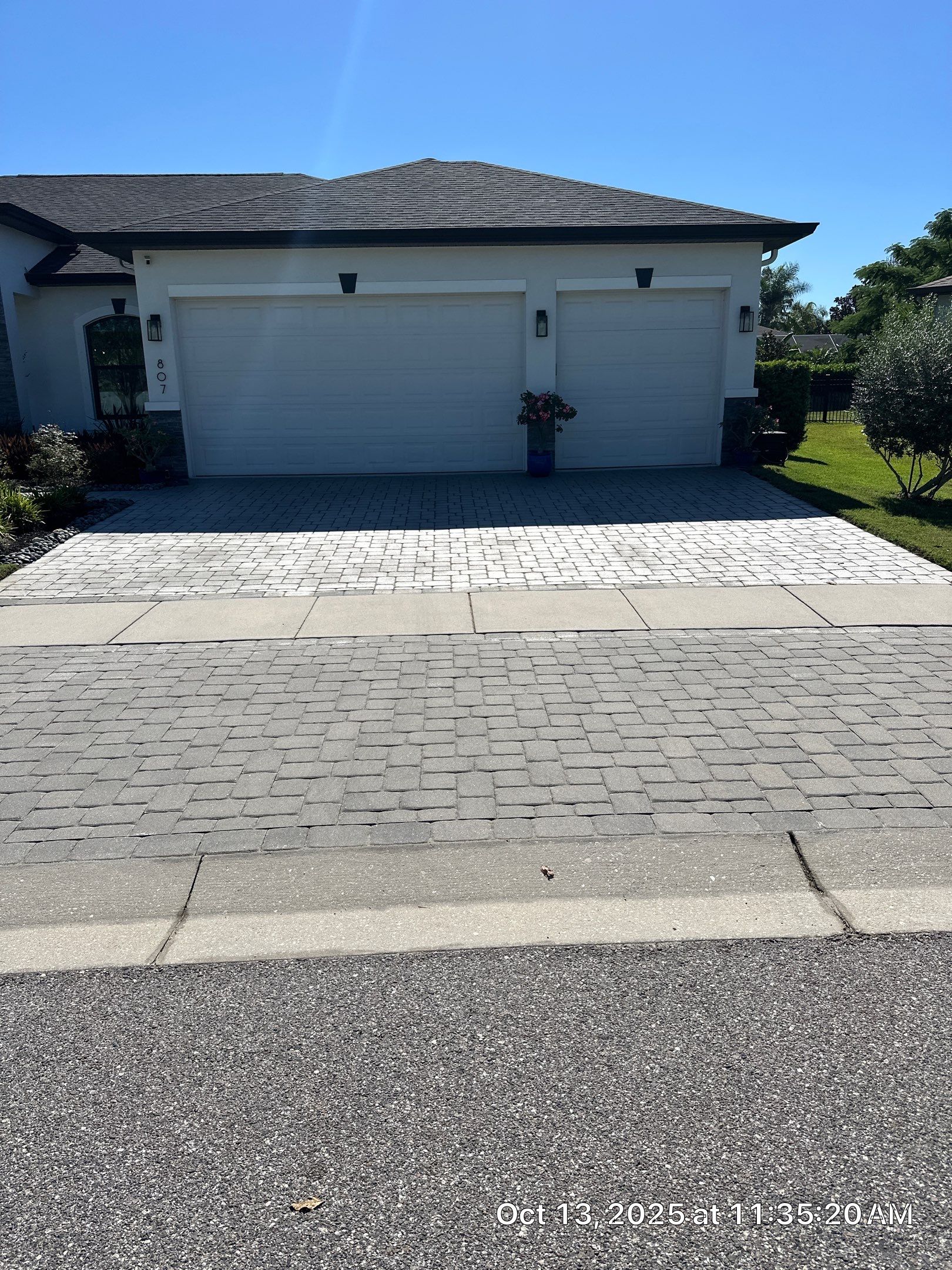 Full-Scale Paver Stripping and Sealing in La Paloma Sun City Center by Supreme Paver Experts