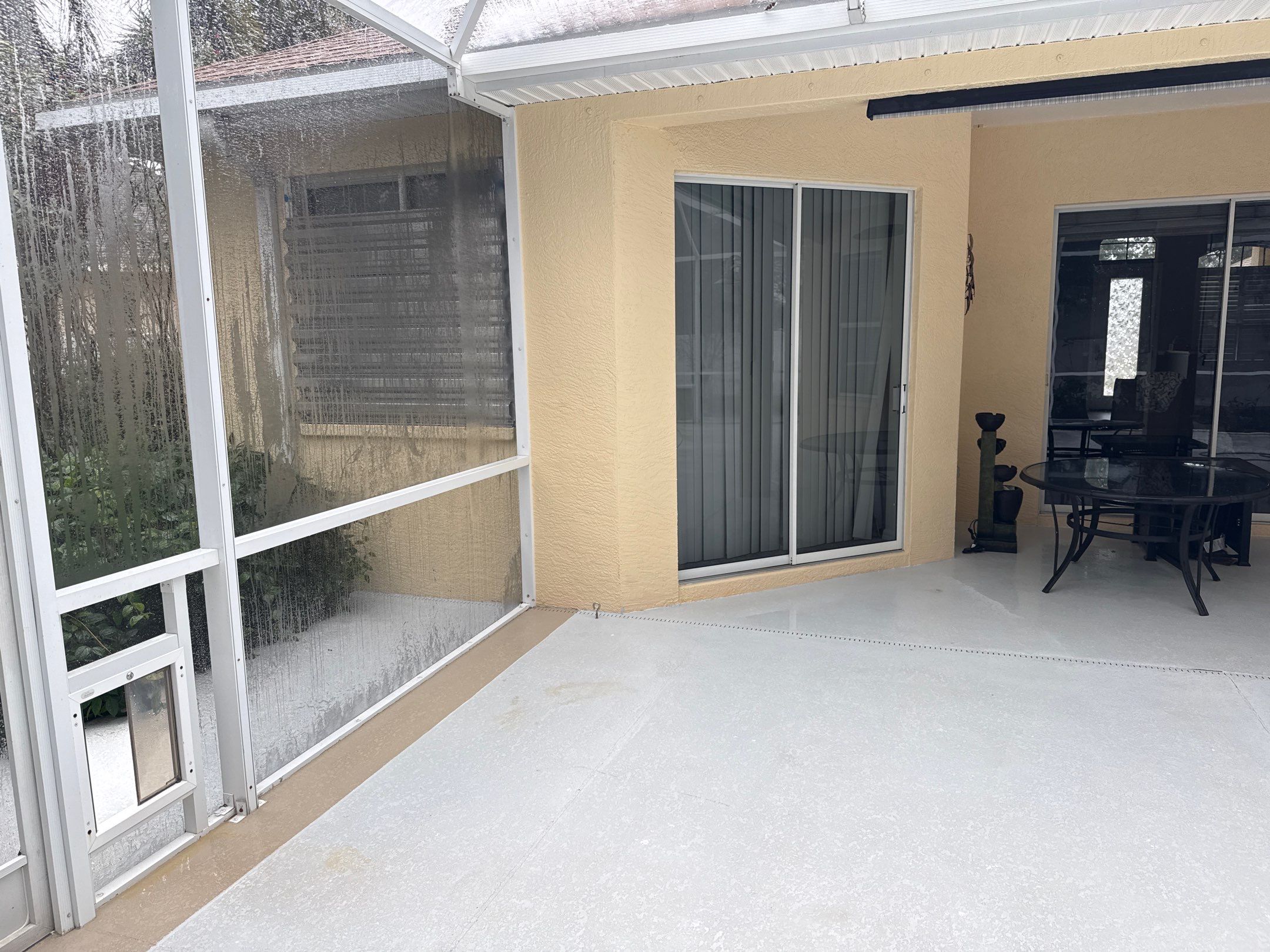 Lanai & Screen Enclosure Cleaning, Paver and Fence Cleaning by Sunshine AquaWash