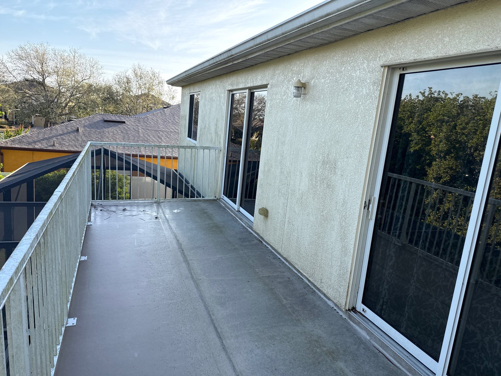 Barrington Ridge 2-Story House & Driveway Cleaning – Before & After Transformation! by Sunshine AquaWash