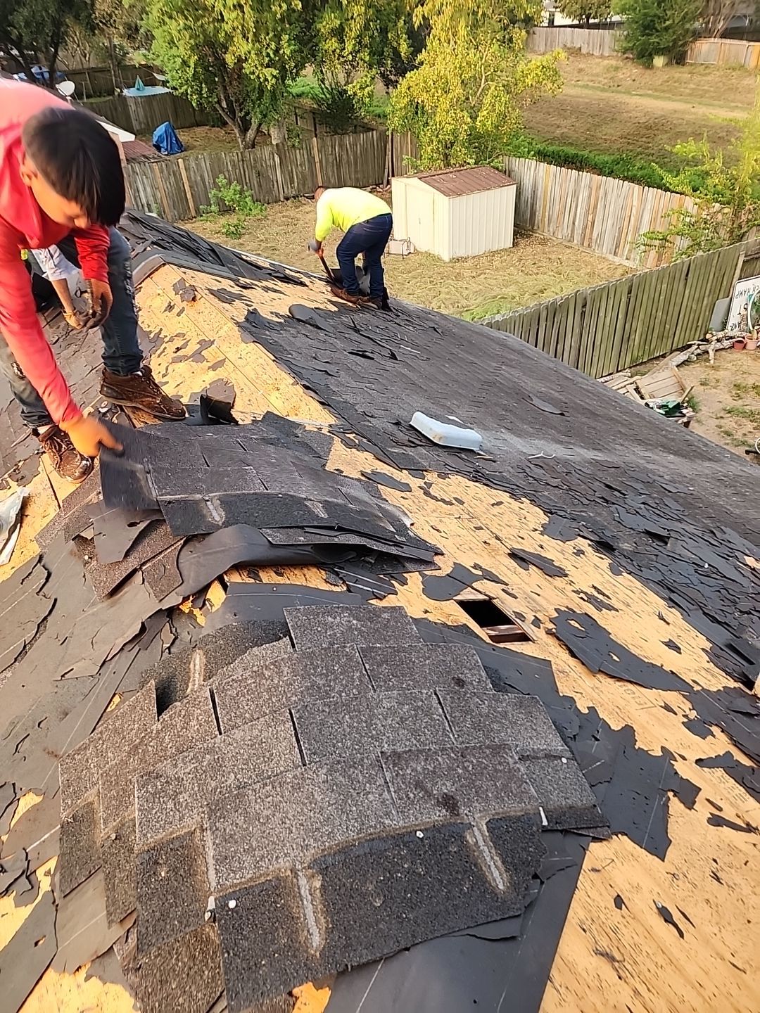 Residential Roofing Installation using Owen's Corning Duration (Lifetime) Shingles by Roof Repair Company
